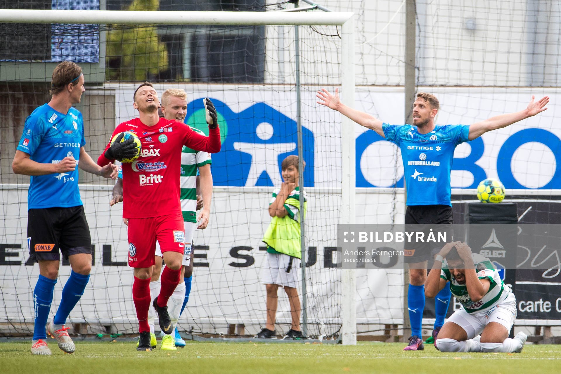 Dömd straff, Halmstads Alexander Berntsson , Västerås