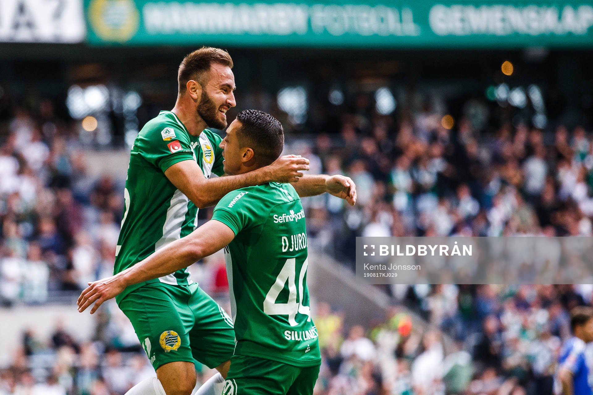 Hammarbys Muamer Tankovic och Nikola Djurdjic jublar