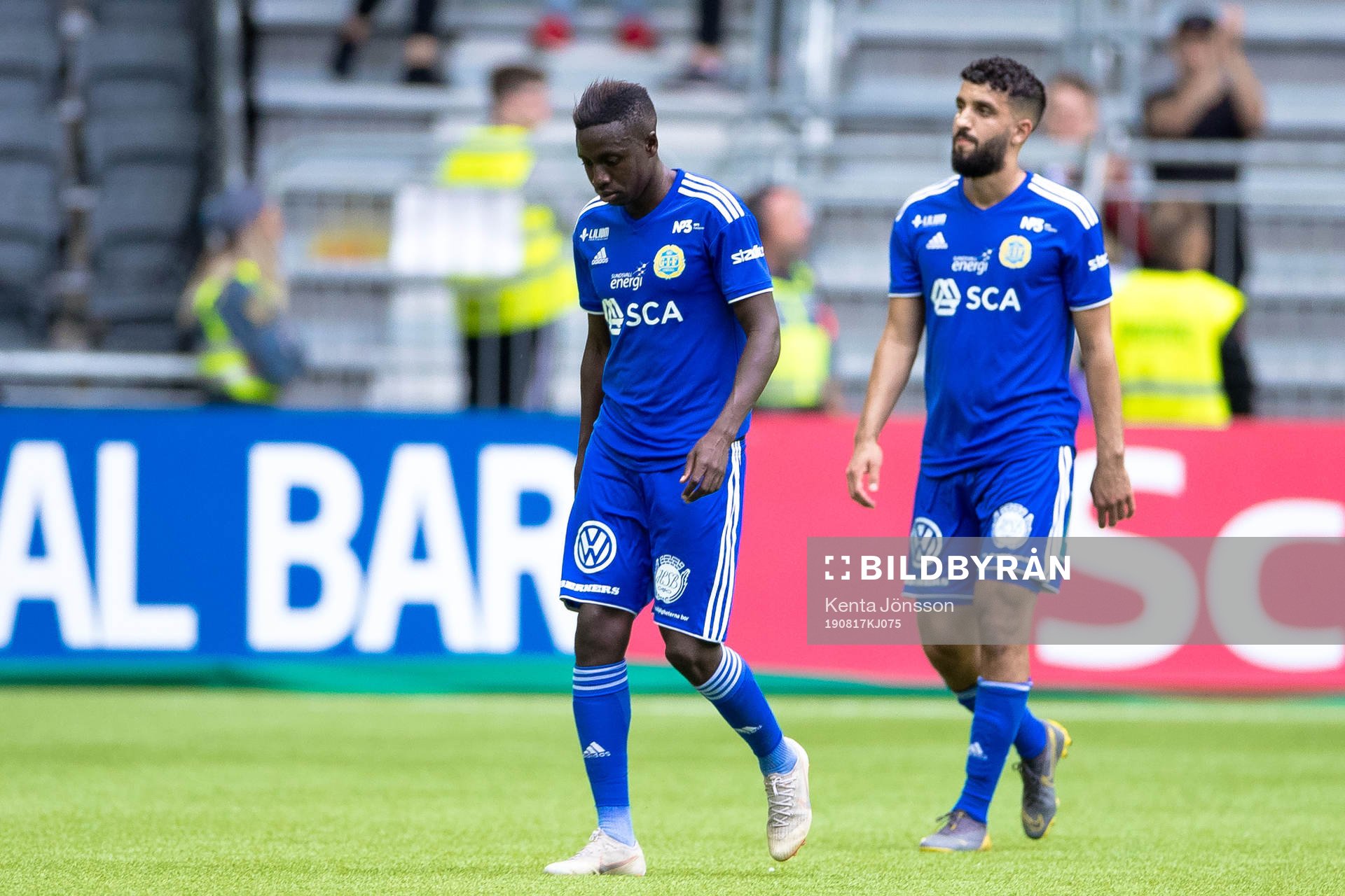 Sundsvalls Pa Konate och Omar Eddahri deppar