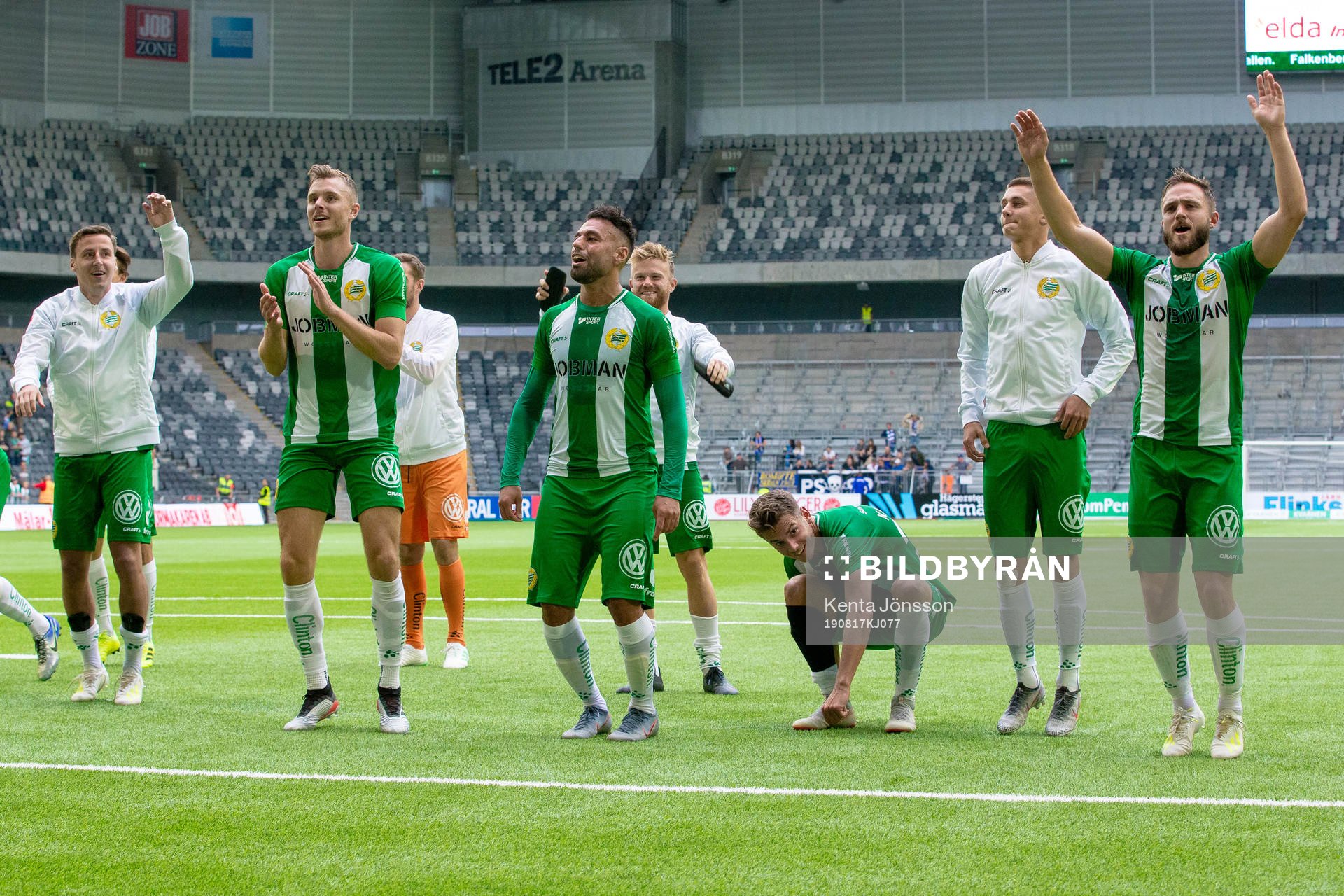 Hammarbys Richard Magyar , Imad Khalili, Alexander Kacaniklic (sittande), Leo Bengtsson och Mats Solheim jublar efter fotbollsmatchen i Allsvenskan mellan Hammarby och GIF Sundsvall den 17 augusti 2019 i Stockholm.