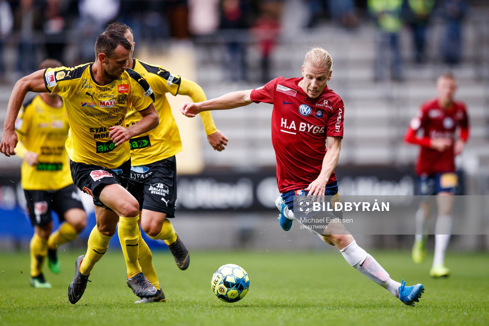 Örgrytes Gustav Ludwigson och Mjällbys Max Watson