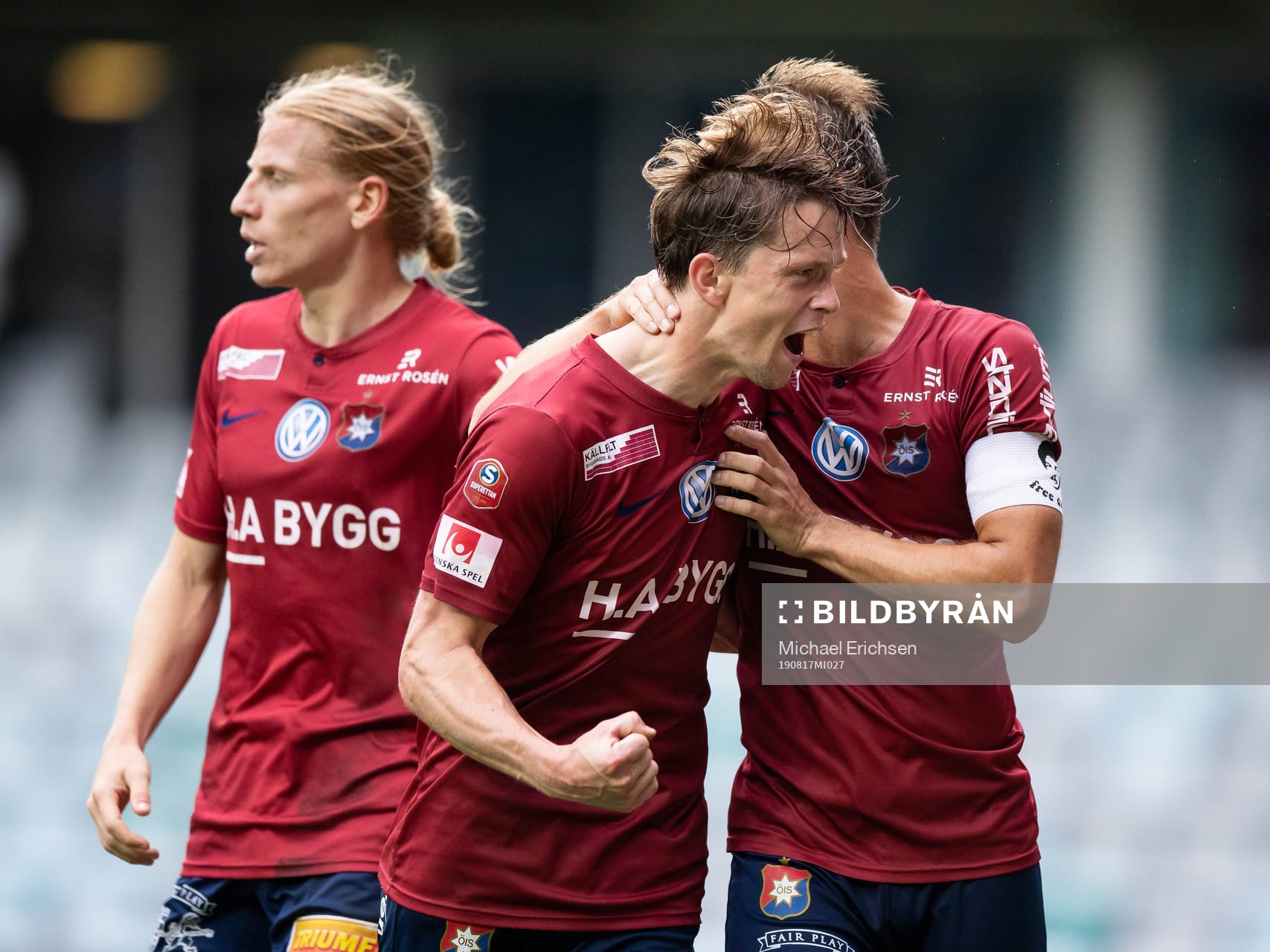 Örgrytes Anton Lans jublar ihop med Gustav Ludwigson och