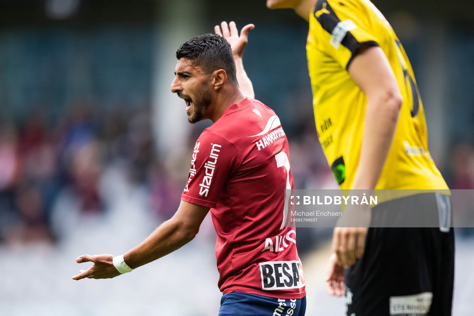 Örgrytes Ailton Almeida reagerar