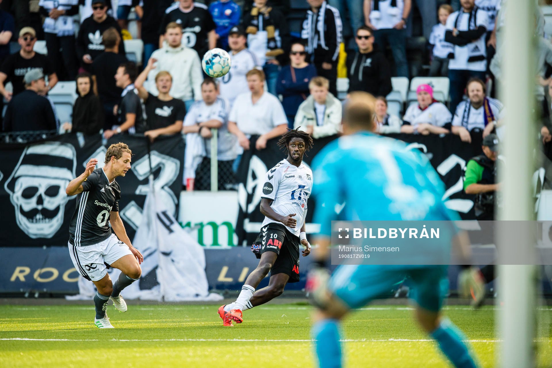 Vegar Eggen Hedenstad of Rosenborg and Moussa Jailani