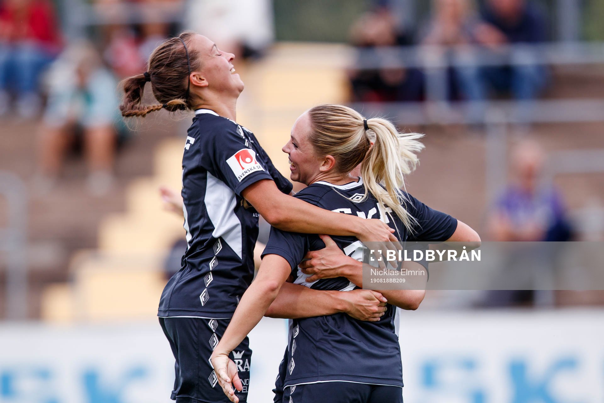 Göteborgs Elin Rubensson jublar med Julia Zigiotti Olme