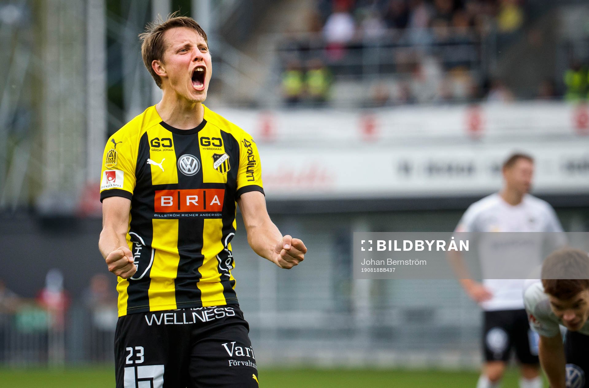 Häckens Viktor Lundberg jublar vid 0-2
