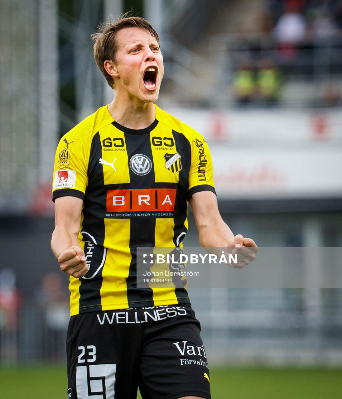 Häckens Viktor Lundberg jublar vid 0-2 under fotbollsmatchen i Allsvenskan mellan Örebro och Häcken den 18 augusti 2019 i Örebro.