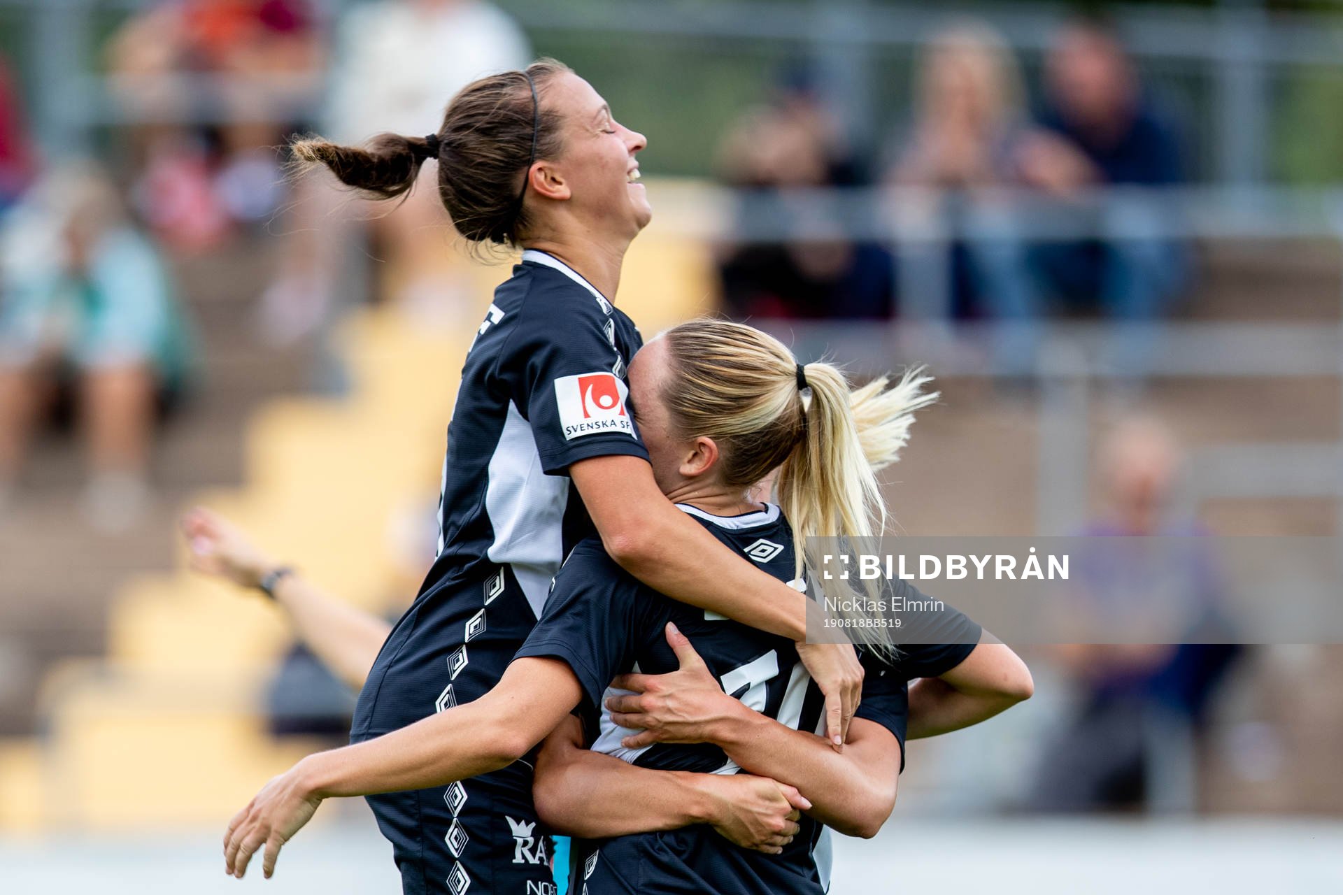 Göteborgs Elin Rubensson jublar med Julia Zigiotti Olme