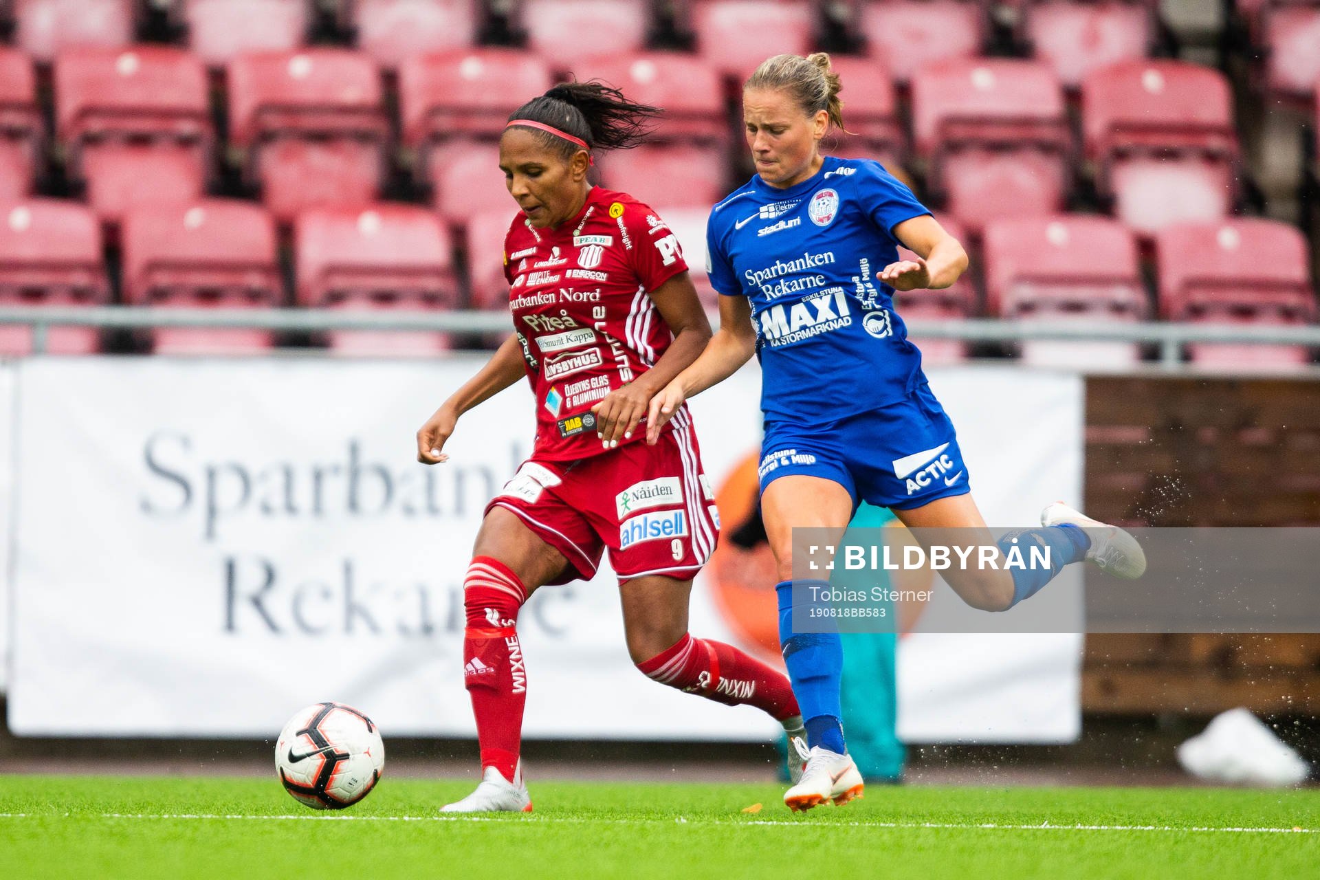 Eskilstunas Julia Tunturi och Piteås Madelen Janogy