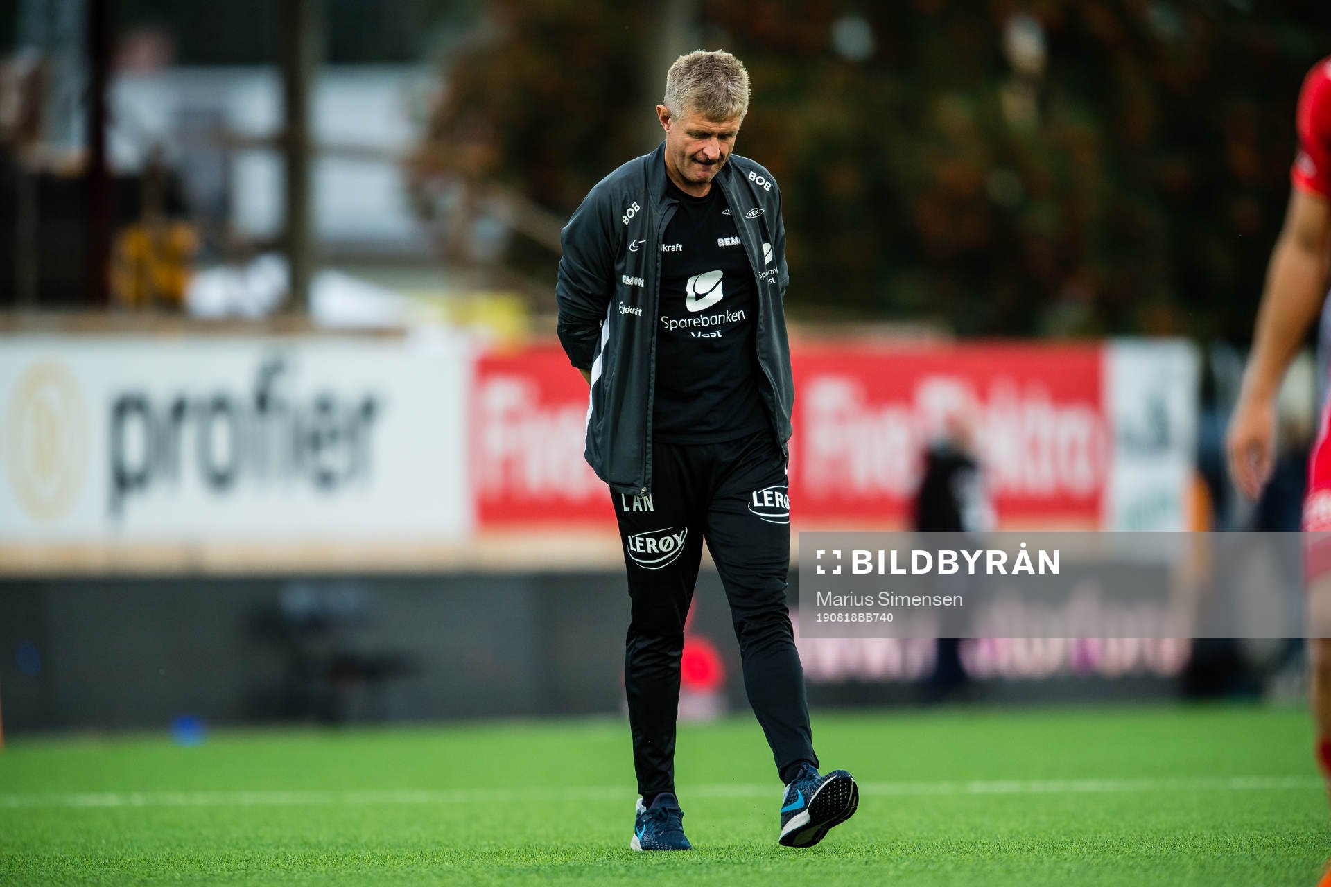 Lars Arne Nilsen, head coach of Brann,  looks dejected