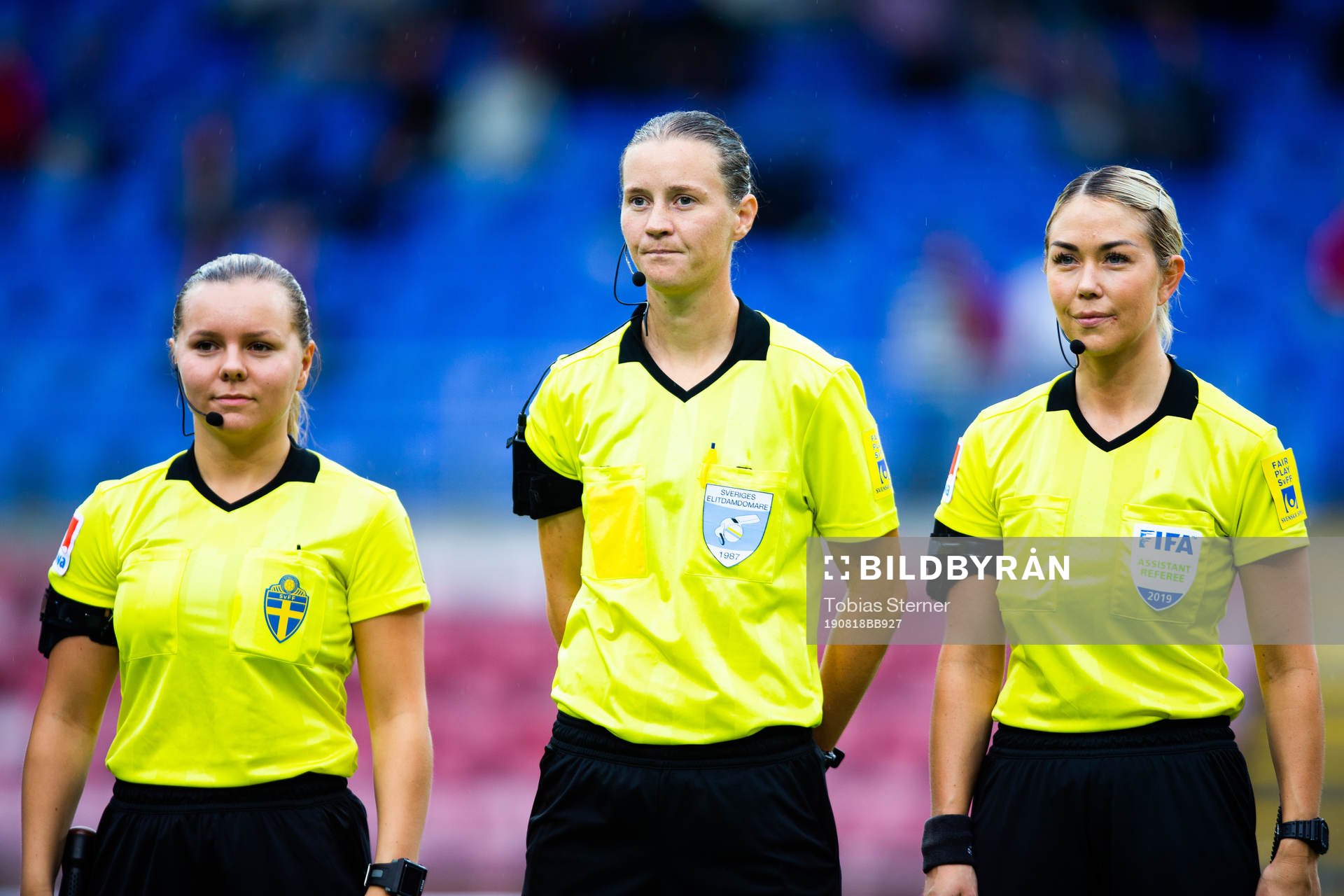 Assisterande domare Hanna Laajanen domare Lovisa Johansson