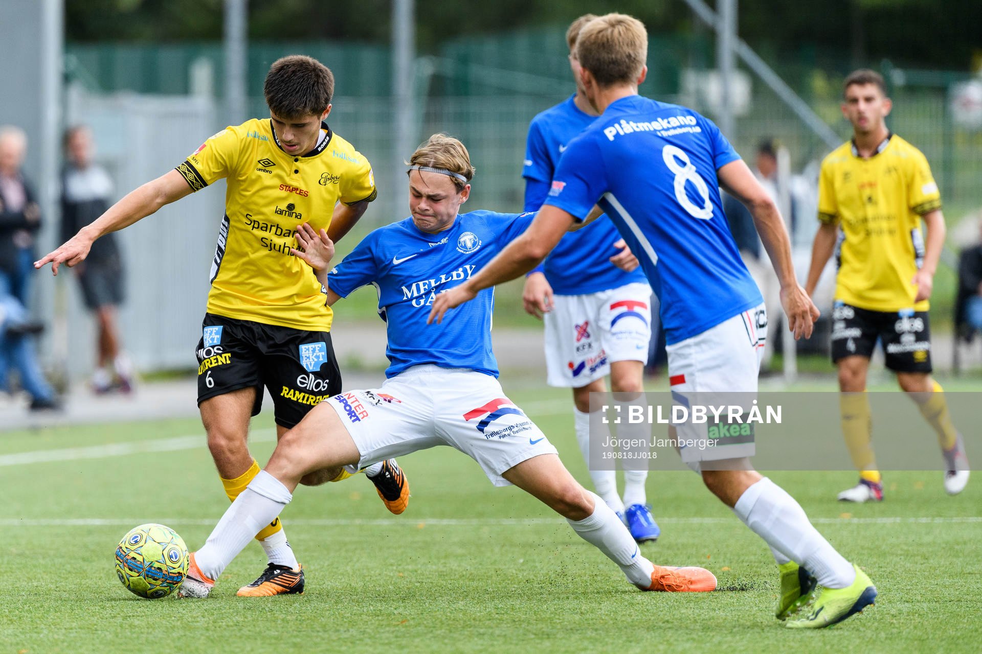 Elfsborgs Besfort Zeneli och Trelleborgs Theo Mårtensson