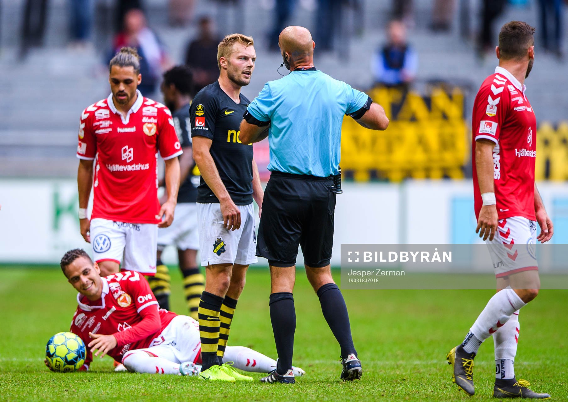 s Sebastian Larsson reagerar på domslut