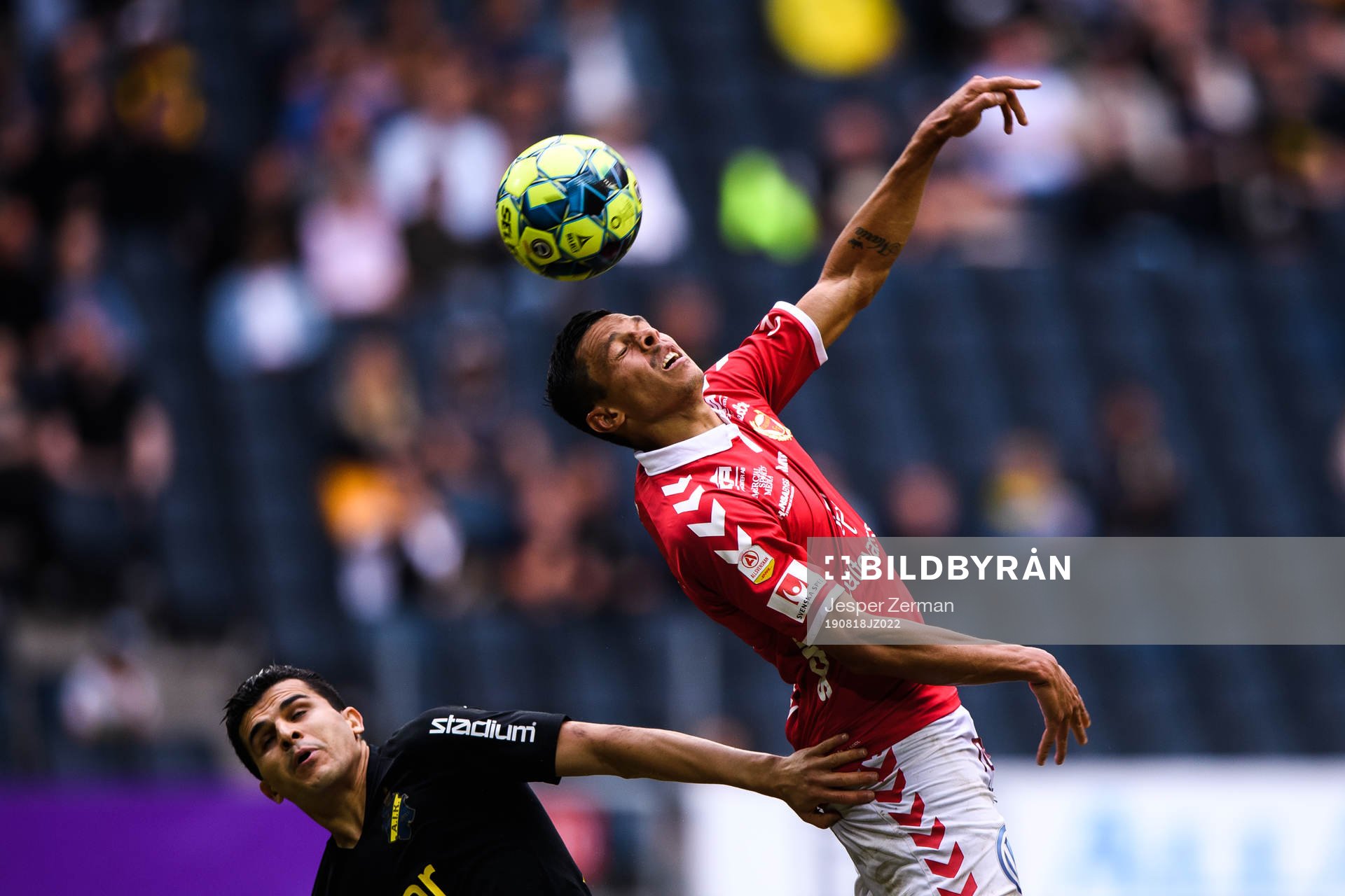 s Tarik Elyounoussi och Kalmars Romário Pereira Sipião