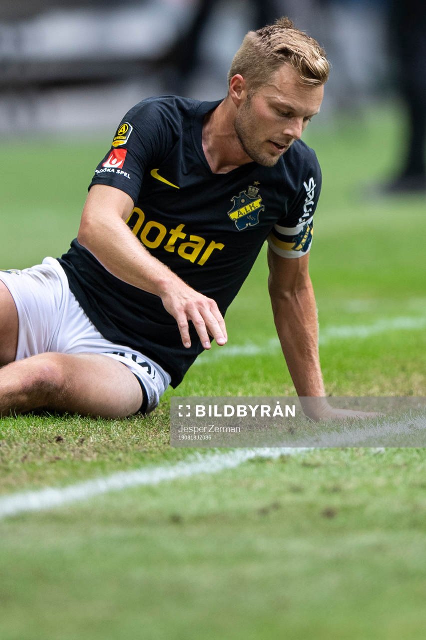 s Sebastian Larsson deppar