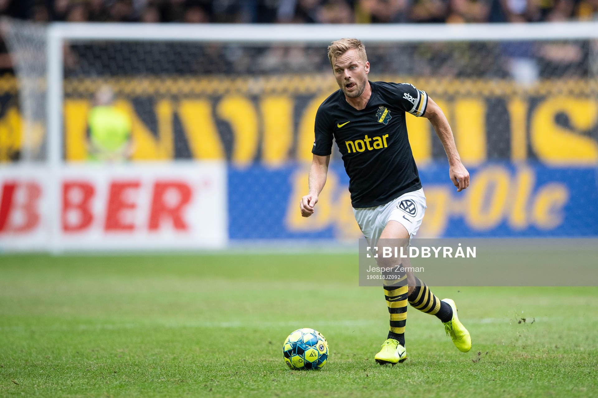 s Sebastian Larsson