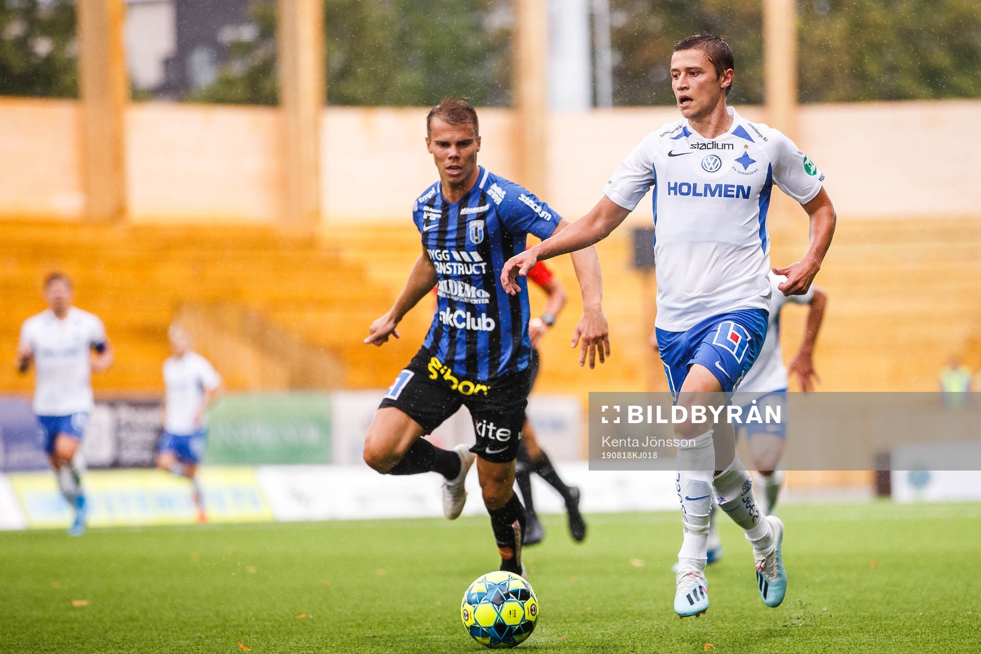 Sirius Elias Andersson och IFK Norrköpings Simon Thern