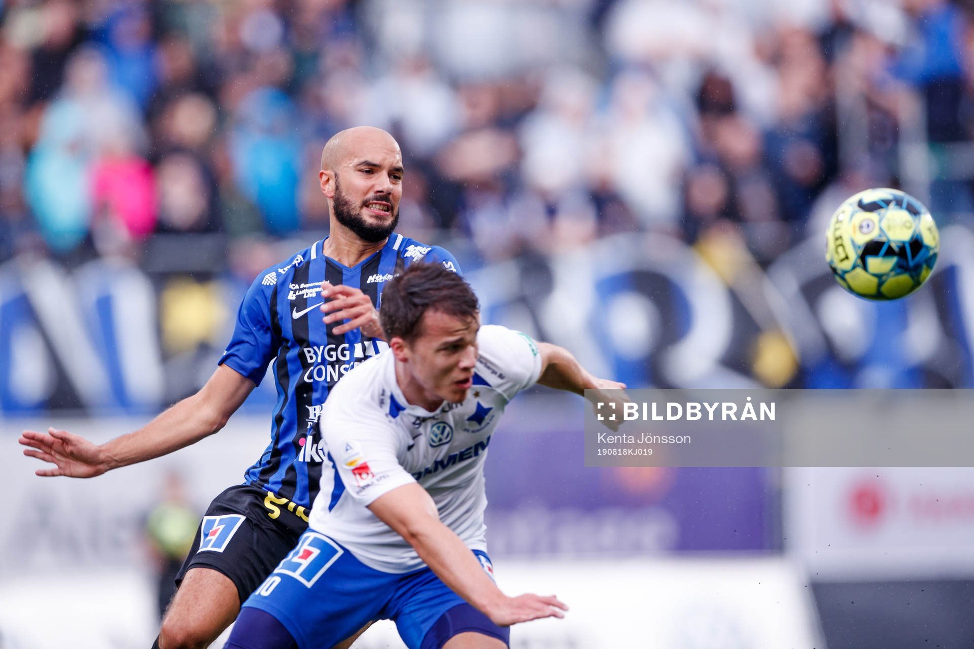 Sirius Karl Larson och IFK Norrköpings Simon Skrabb