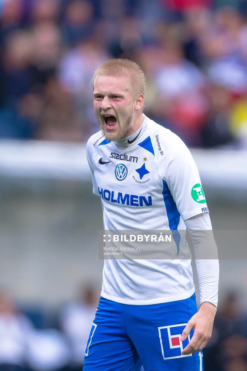 Norrköpings Kalle Holmberg jublar