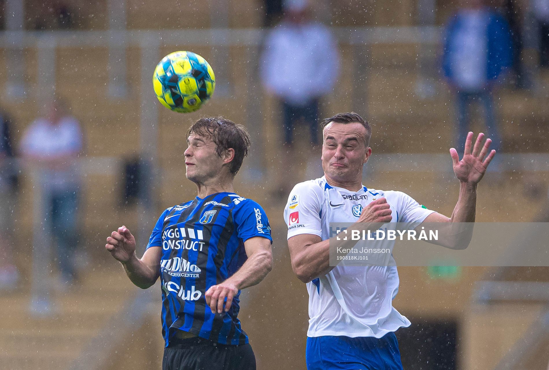 Sirius Sam Lundholm och IFK Norrköpings Henrik Castegren
