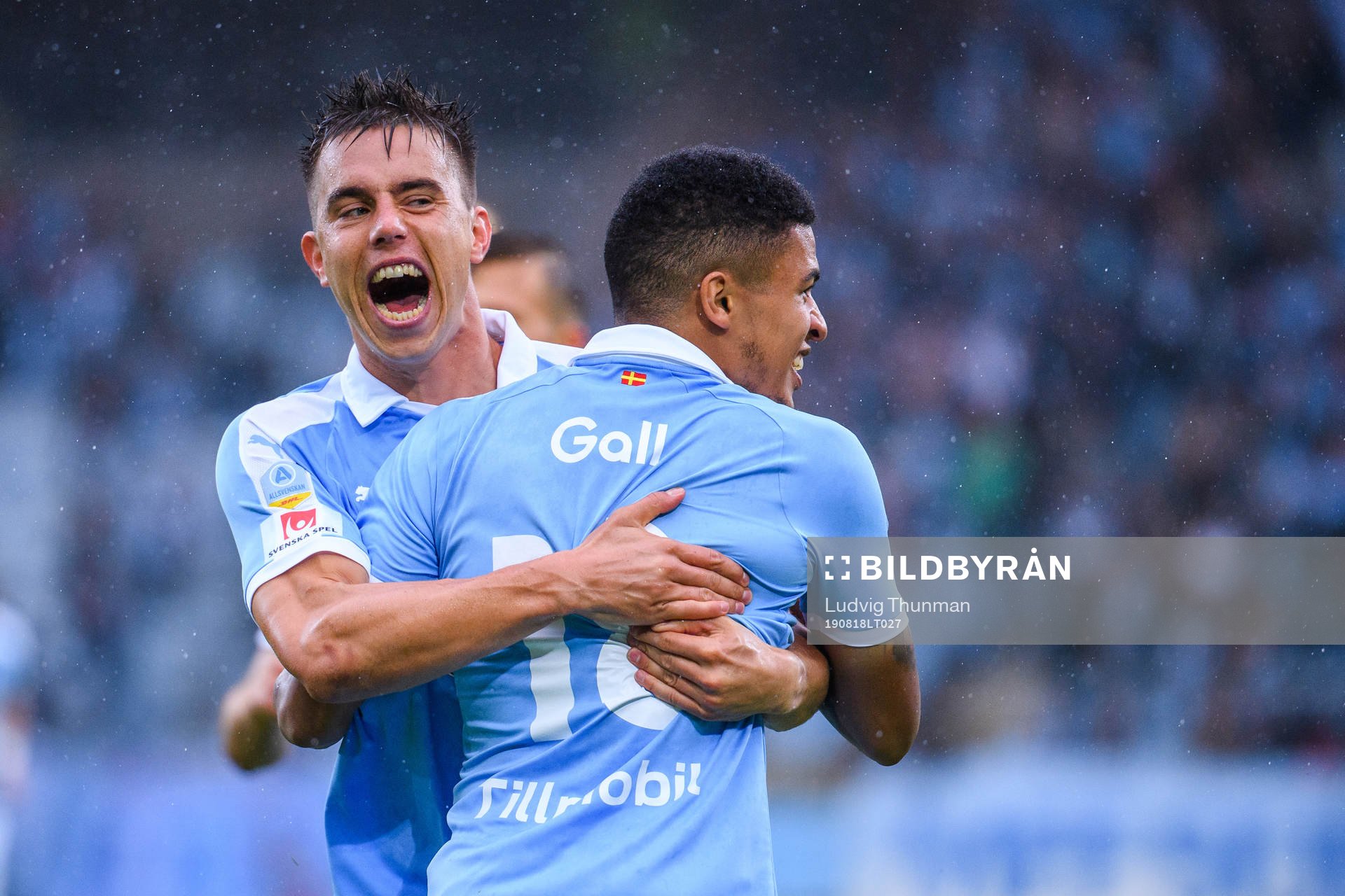 Malmö FFs Jonas Knudsen och Romain Gall jublar