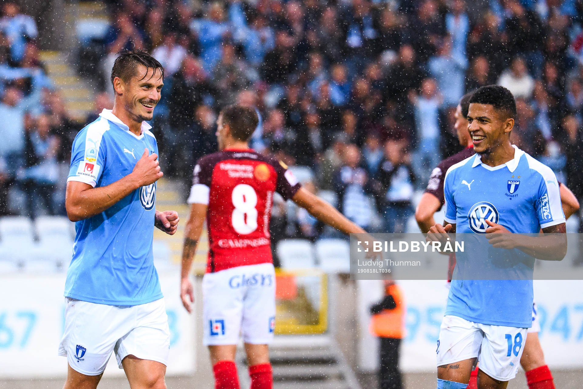 Malmö FFs Markus Rosenberg jublar med Romain Gall