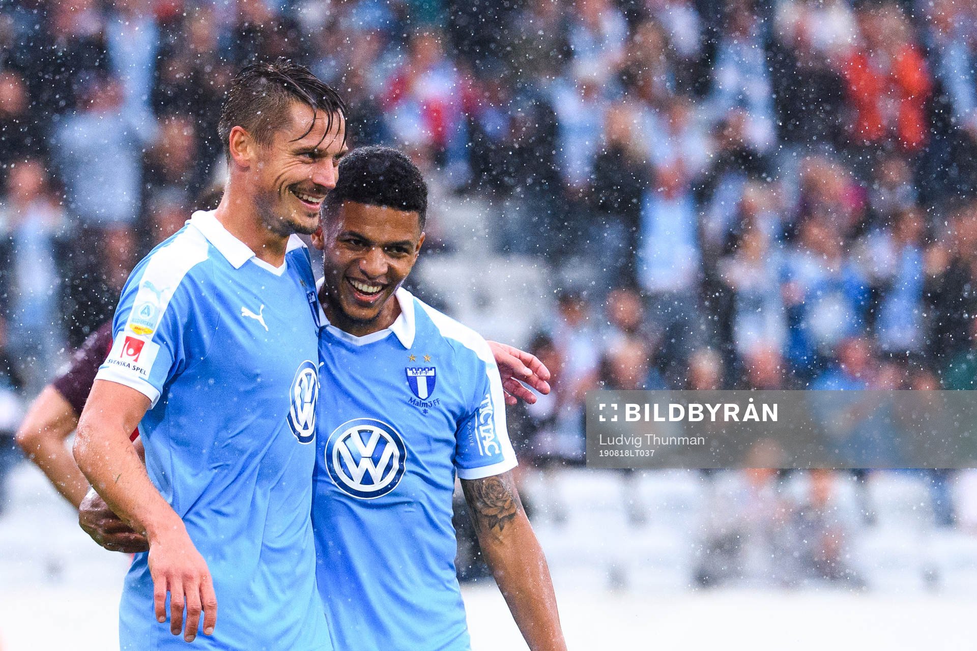 Malmö FFs Markus Rosenberg jublar med Romain Gall