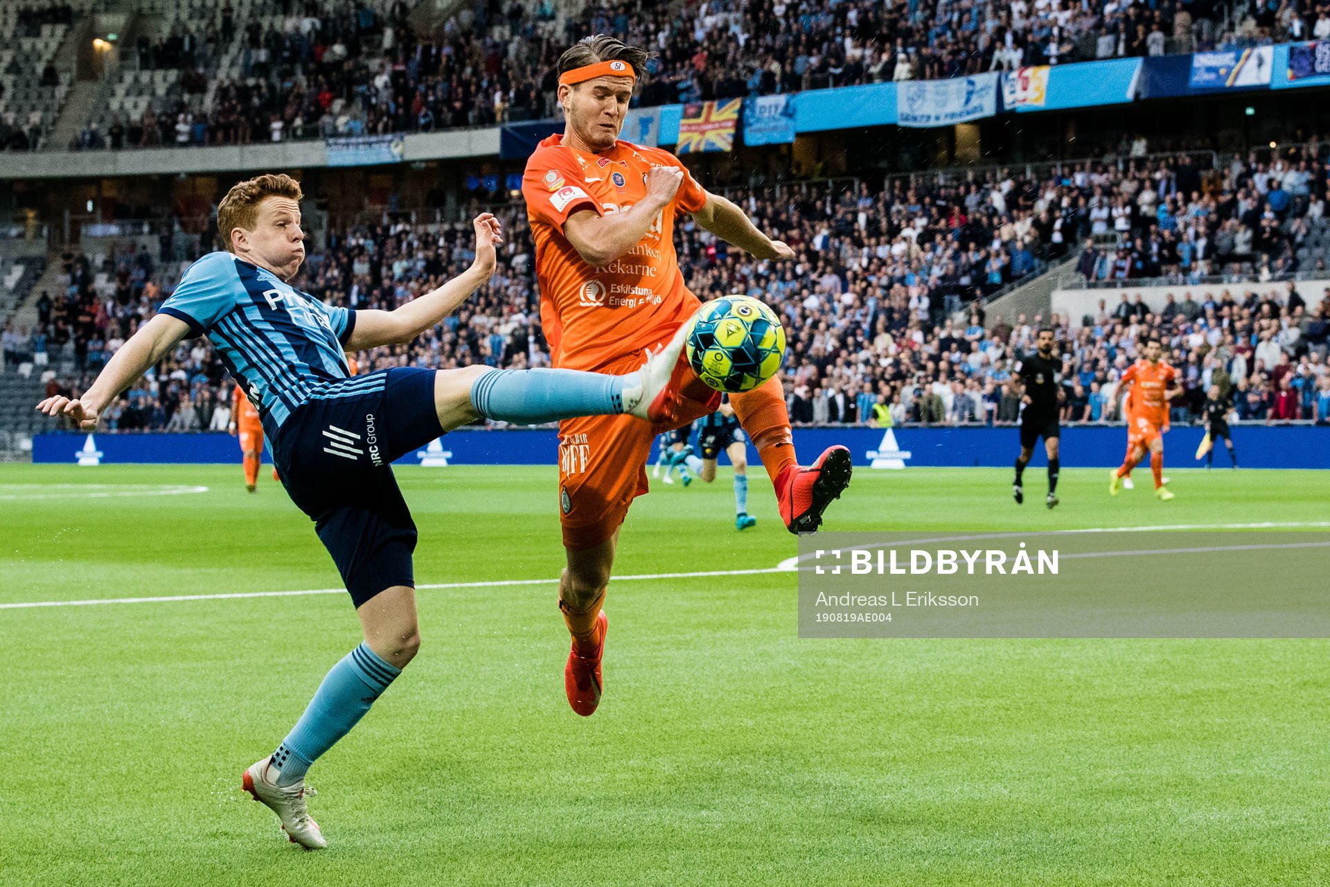 Djurgårdens Aslak Witry och AFC Eskilstunas Wilhelm Loeper