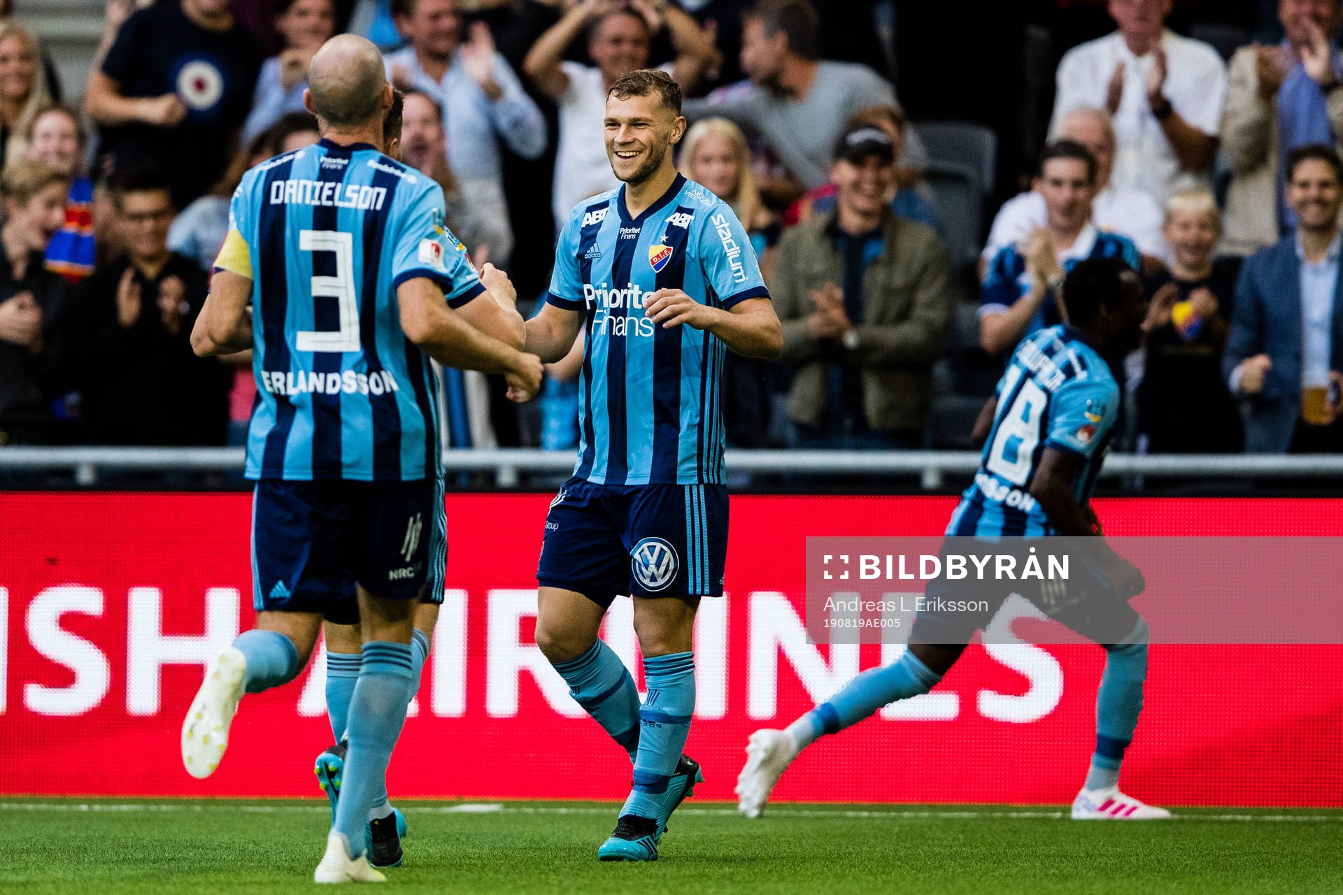 Djurgårdens Marcus Danielson och Jesper Karlström jublar