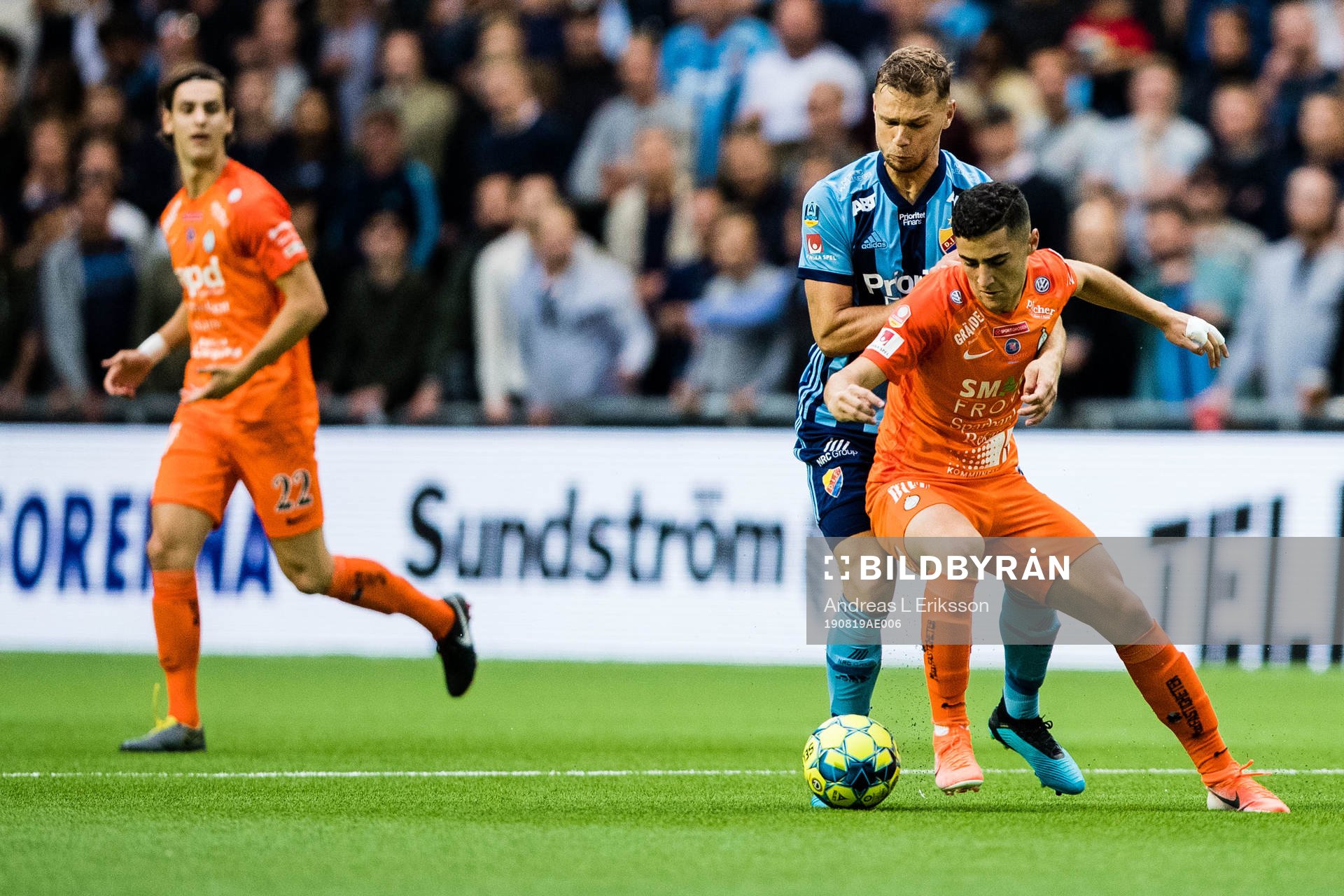 Djurgårdens Jesper Karlström och AFC Eskilstunas Ismet