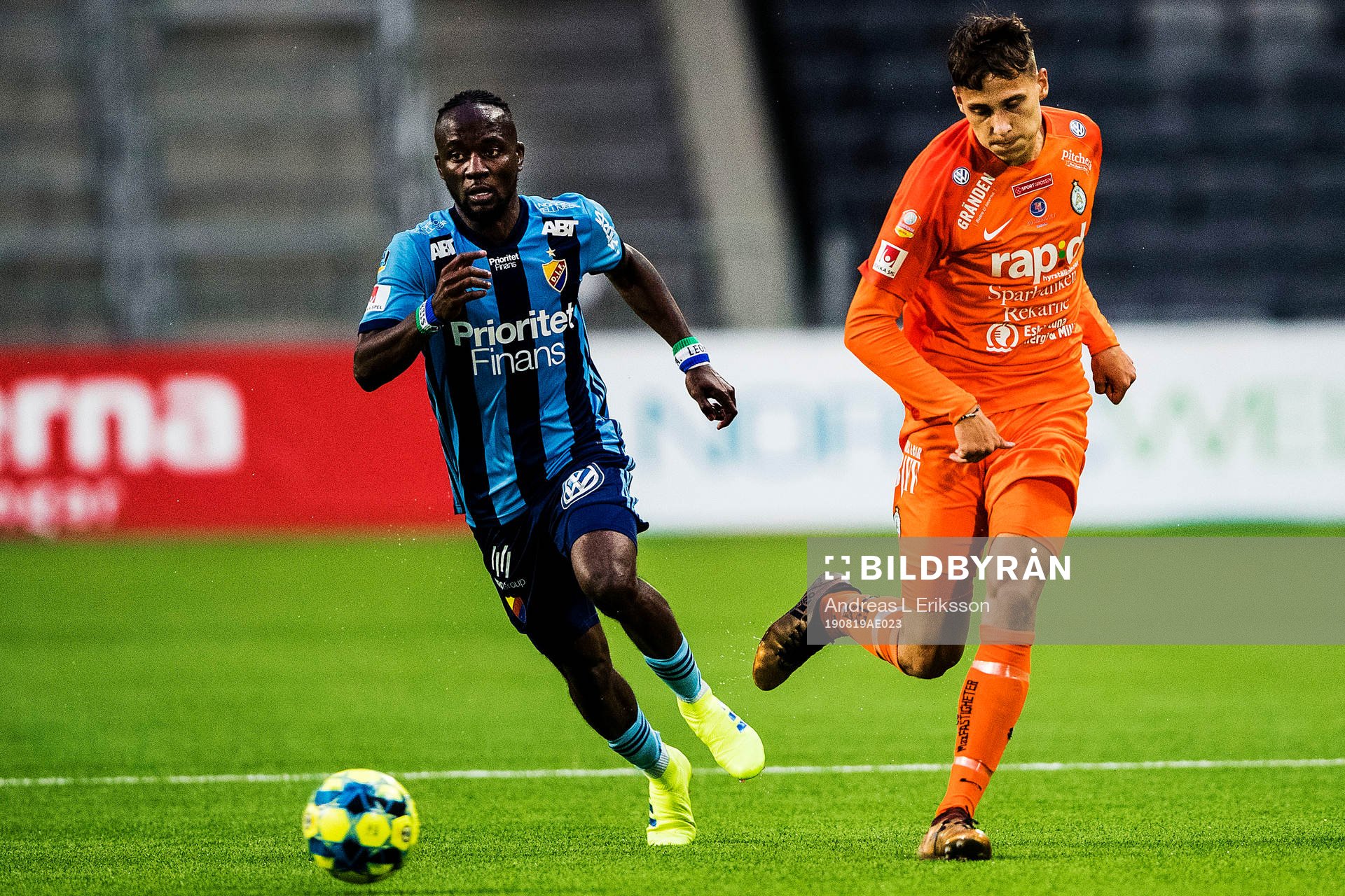 Djurgårdens Mohamed Buya Turay och AFC Eskilstunas Pontus