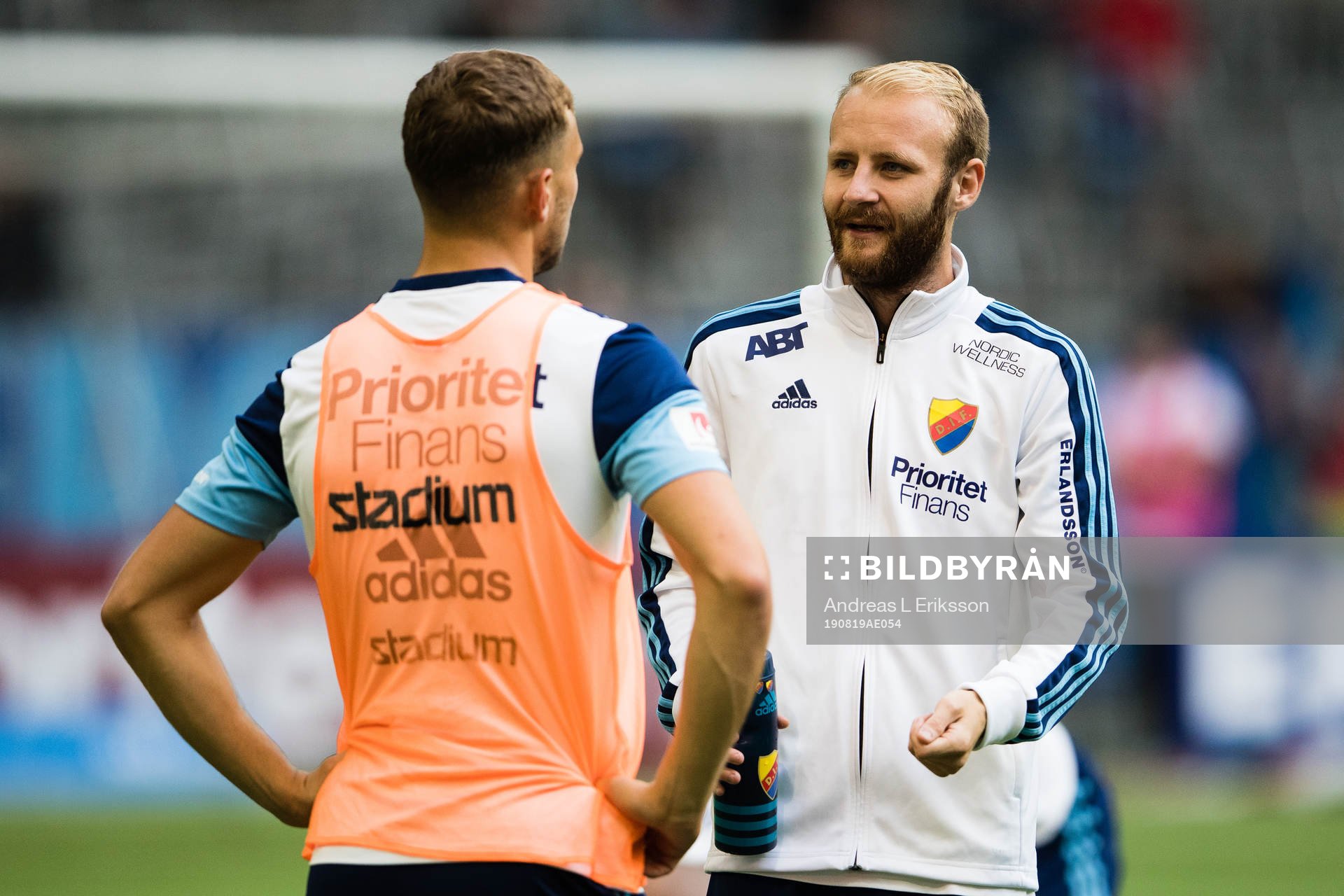 Djurgårdens Jesper Karlström och Curtis Edwards  innan