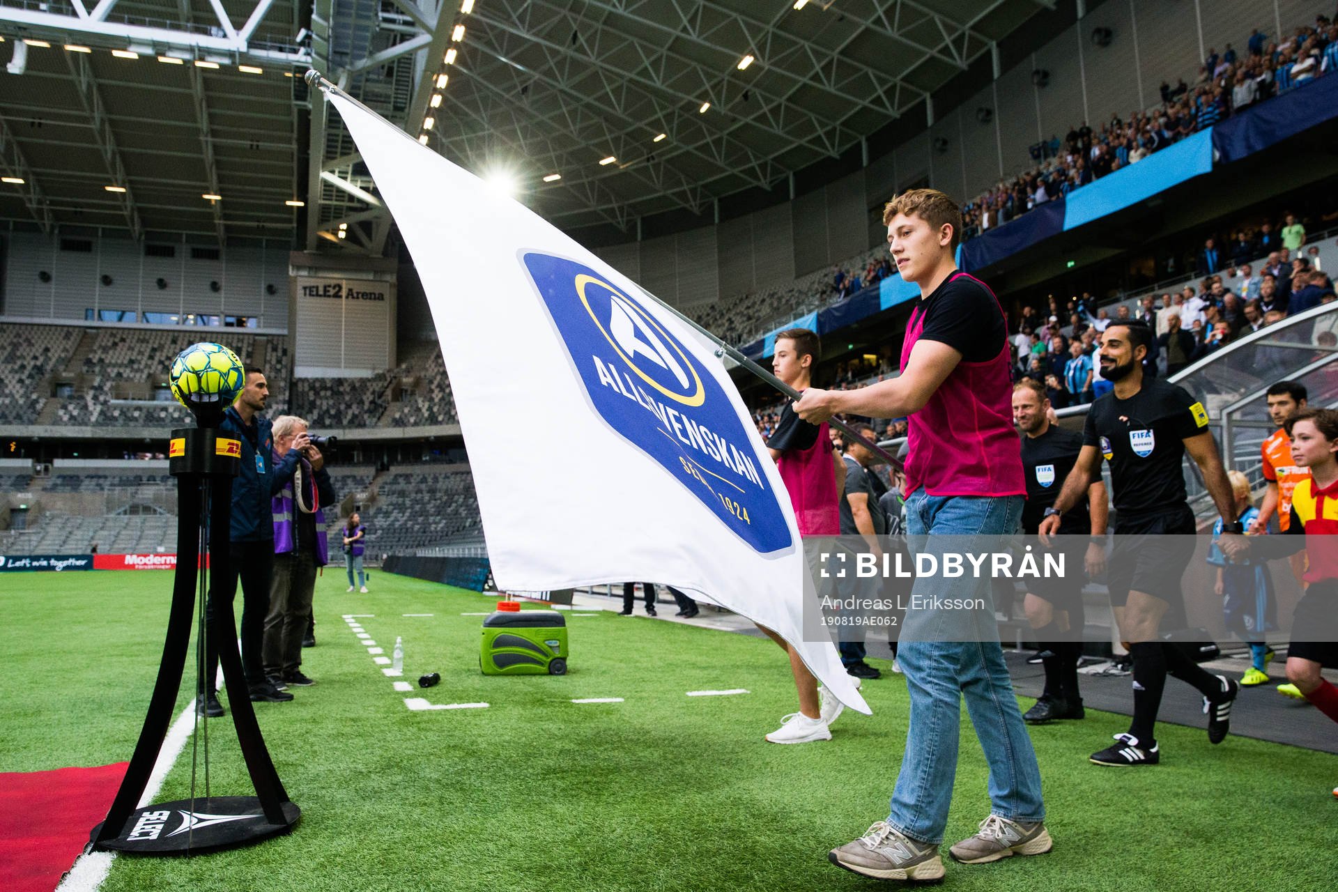 En flaggamed Allsvenskans logo