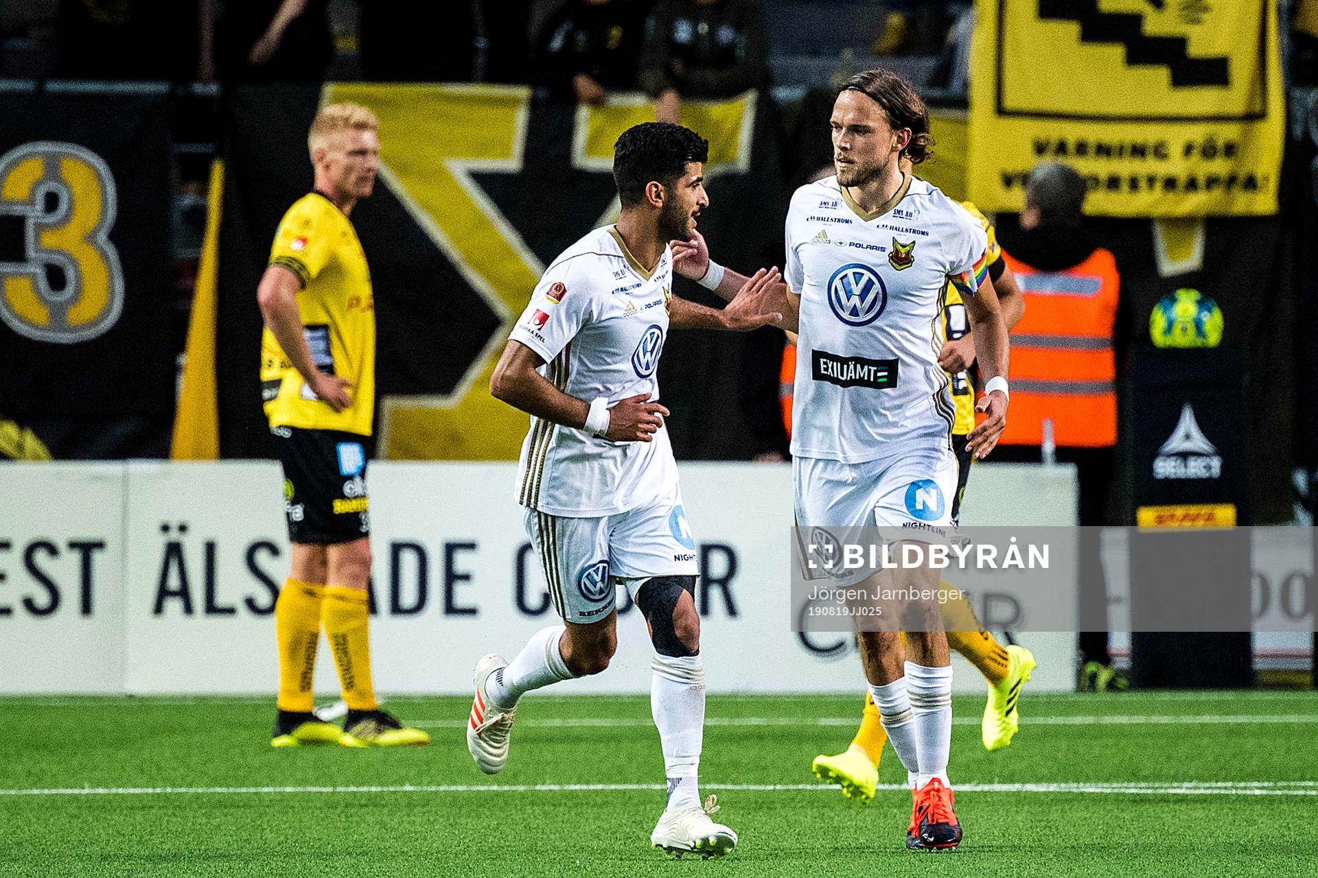 Östersunds Tom Pettersson jublar