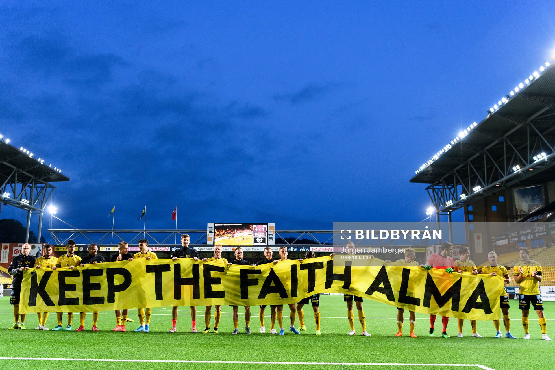 Elfsborgs spelare tackar publiken