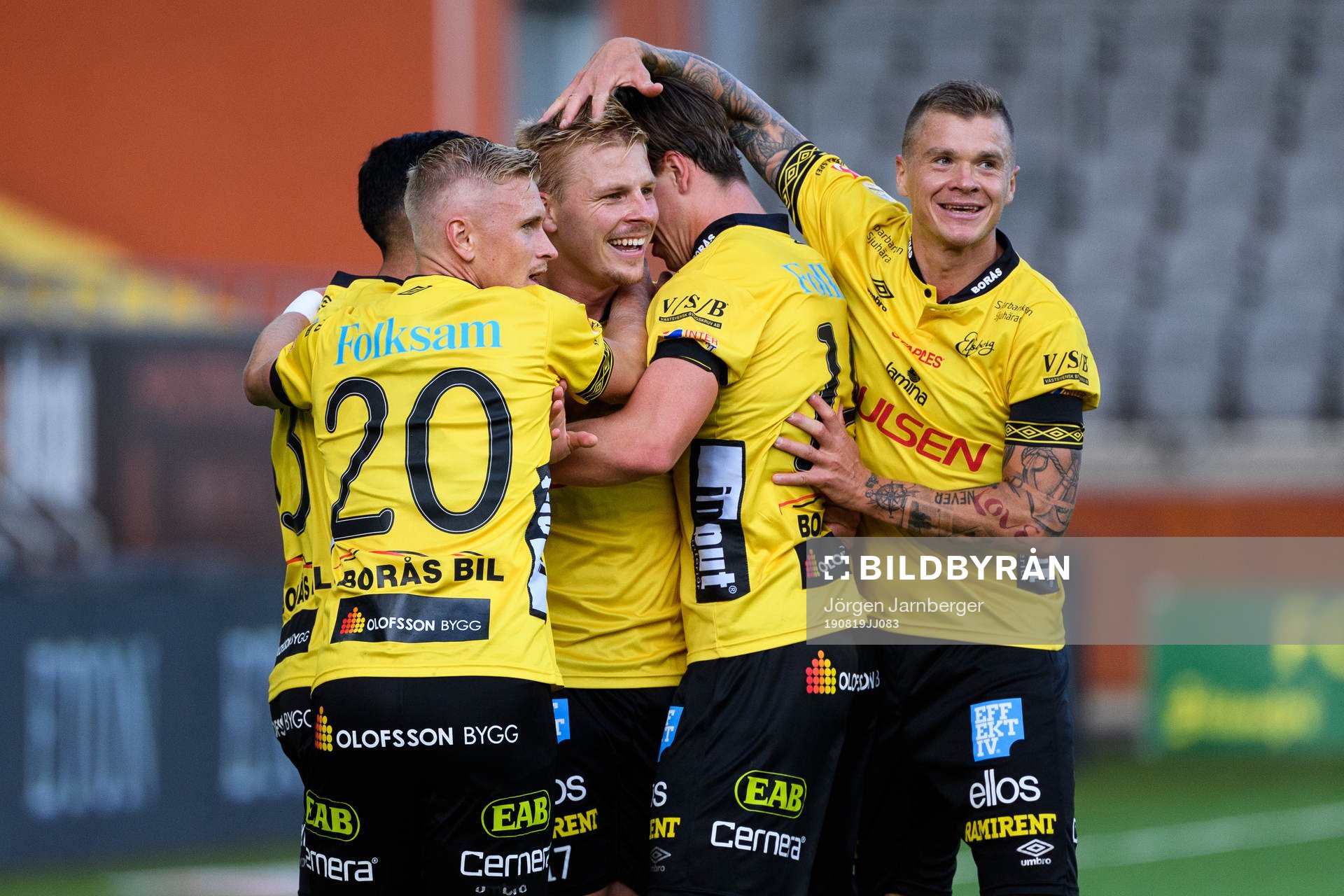 Elfsborgs Per Frick klappas om av Simon Strand, Simon
