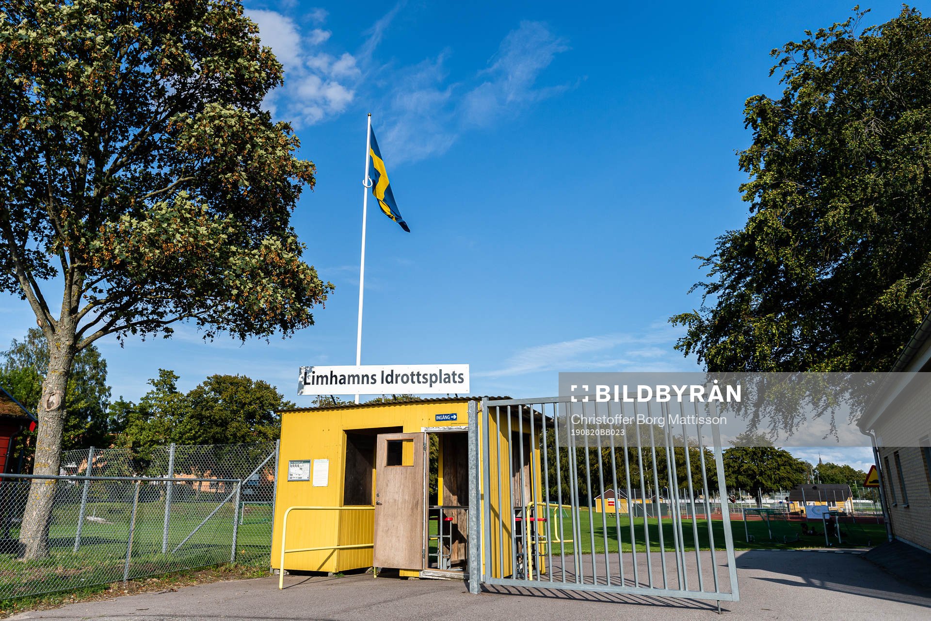 Generell vy över entrén till Limhamns Idrottsplats