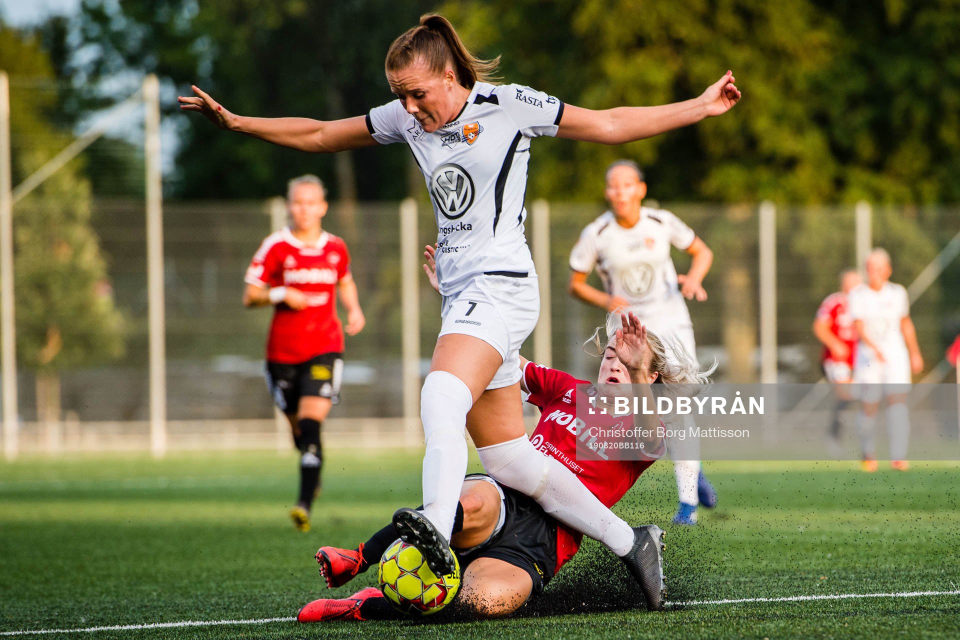 Kungsbackas Ida Pettersson och Limhamn Bunkeflos Hanna
