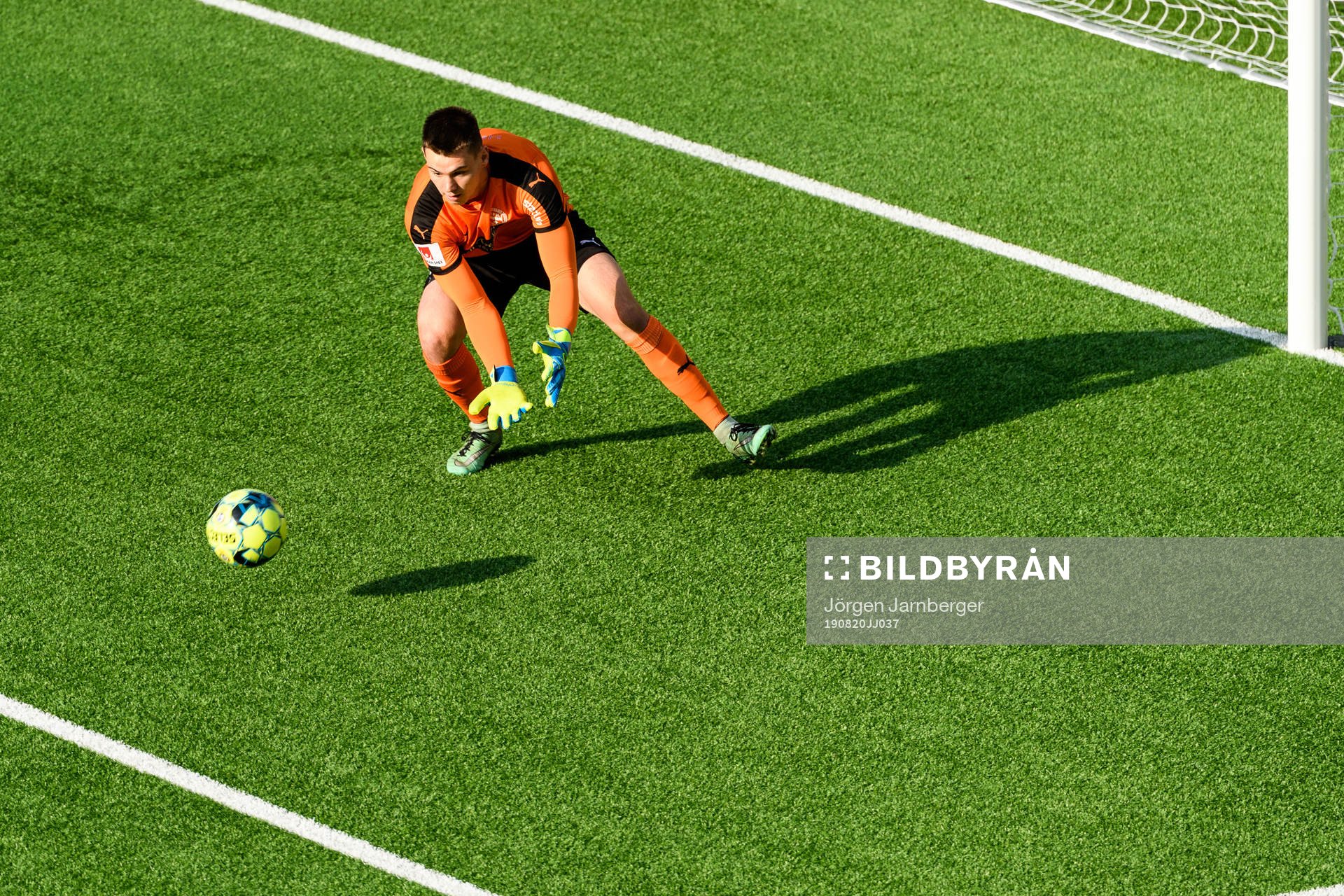Värnamos målvakt Morgan Hellman under fotbollsmatchen i U21 Allsvenskan mellan Elfsborg och IFK Värnamo den 20 augusti 2019 i Borås.