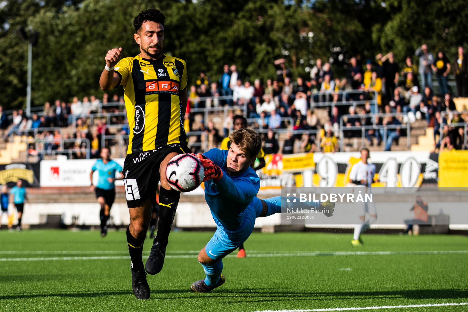 Häckens Daleho Irandust och Qvidings målvakt Marcus