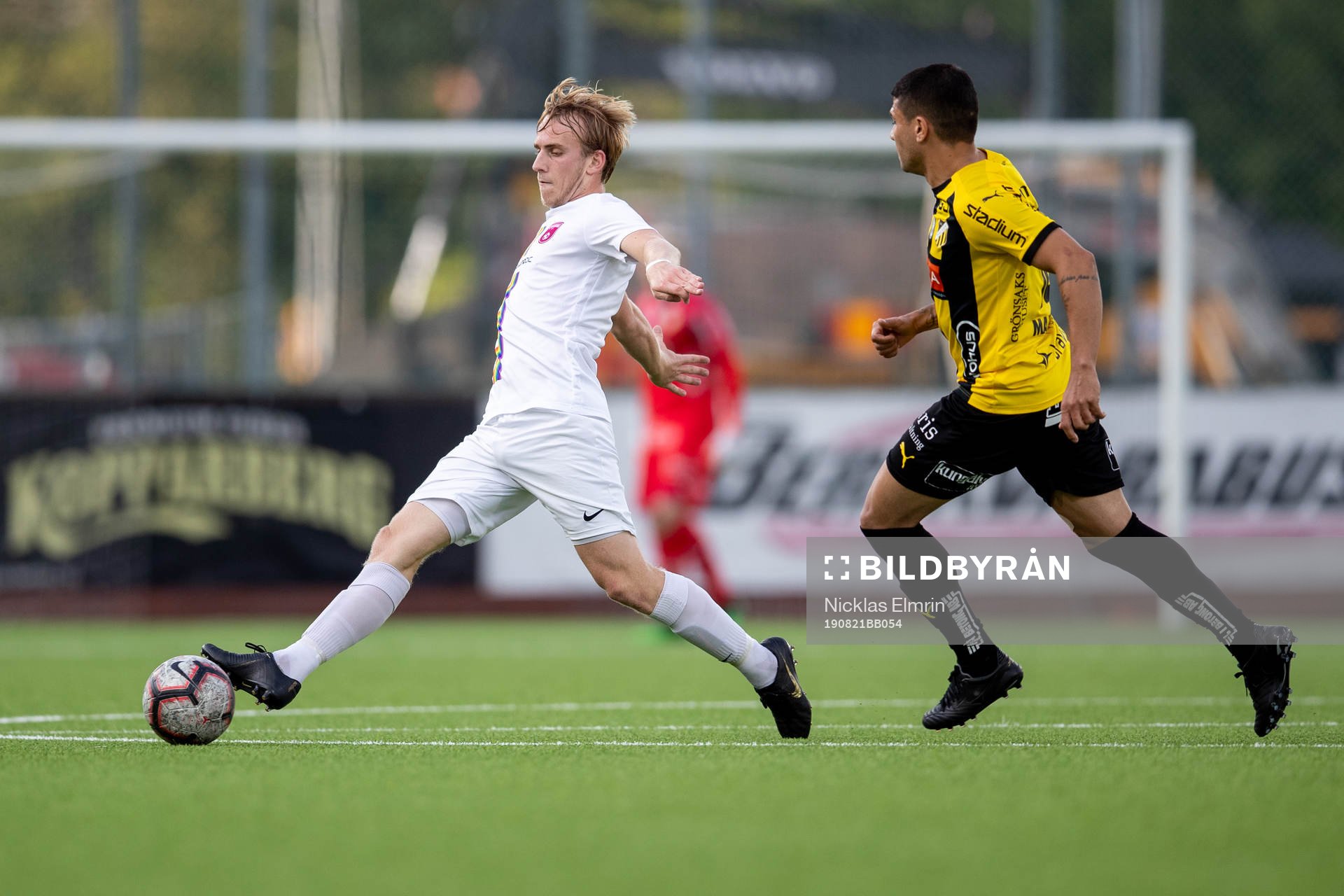 Qvidings Daniel Tidstrand mot Häckens Paulinho