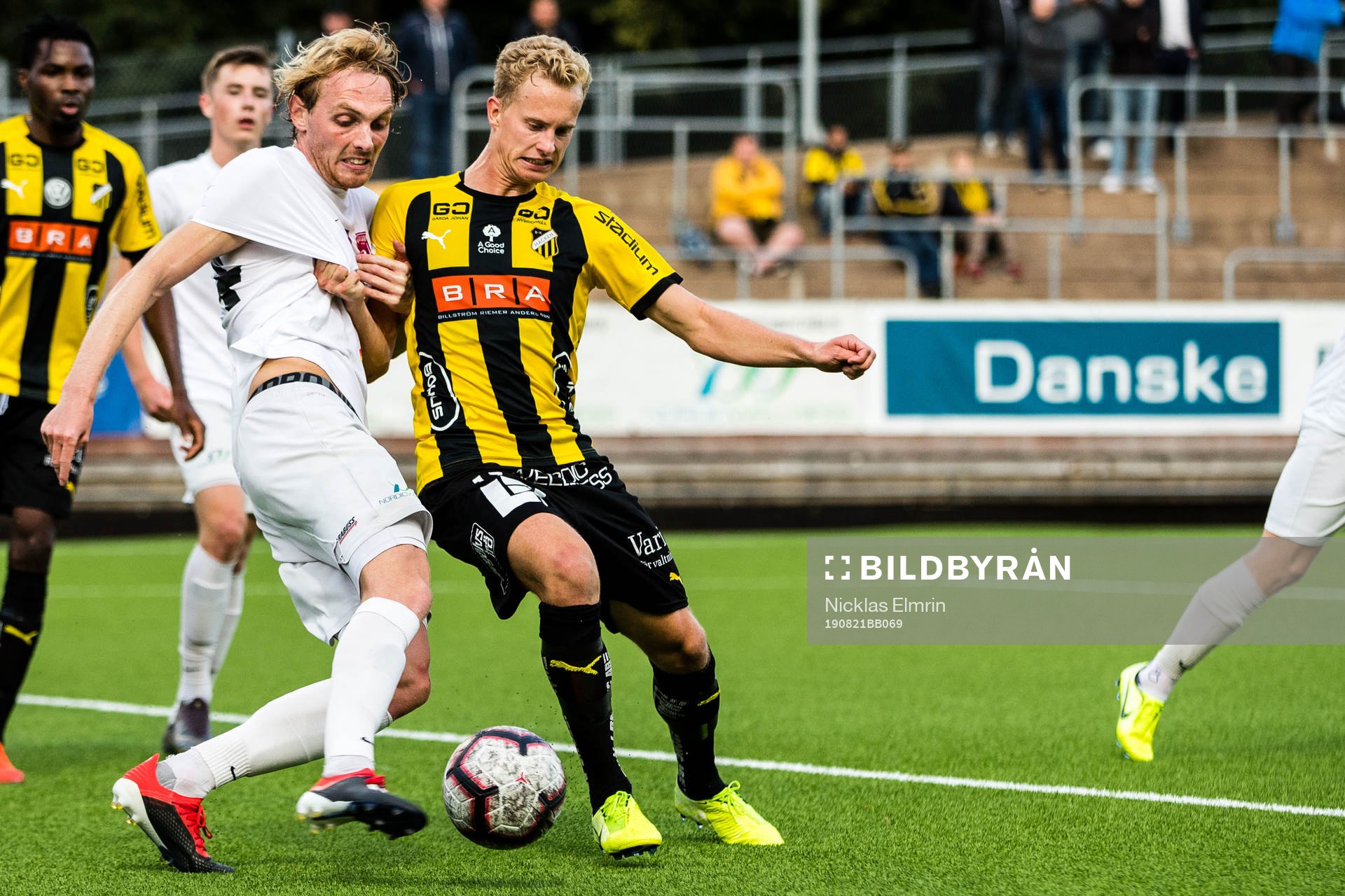 Qvidings Daniel Hermansson och Häckens Gustav Berggren