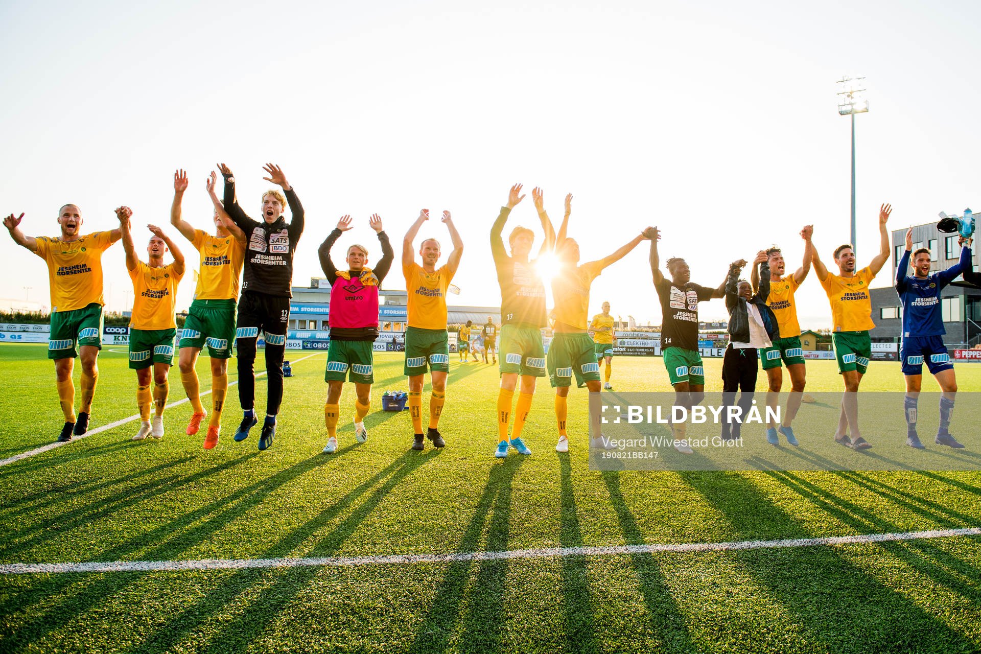 Players of Ull/Kisa celebrate