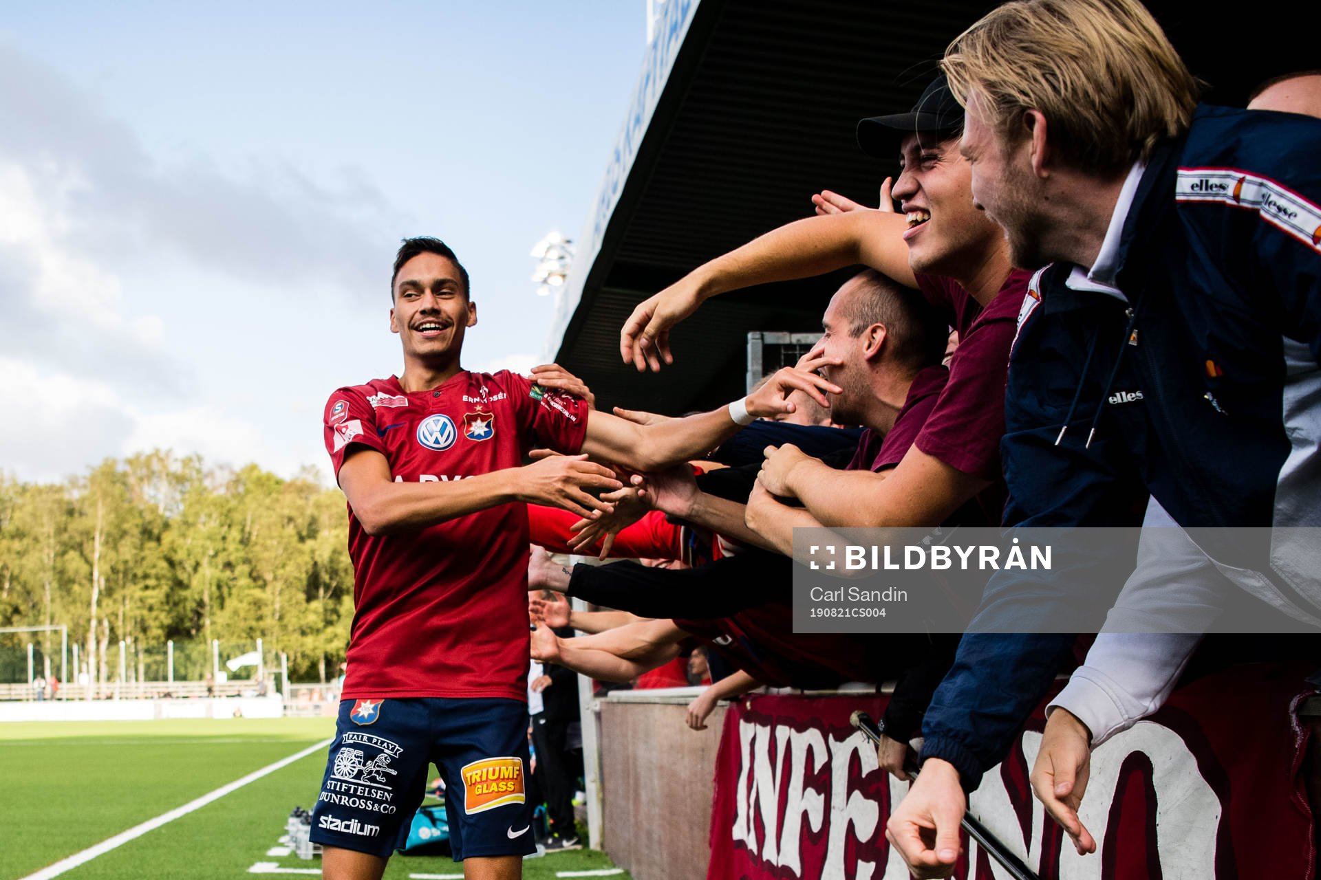Örgrytes Fredrik Zanjanchi jublar
