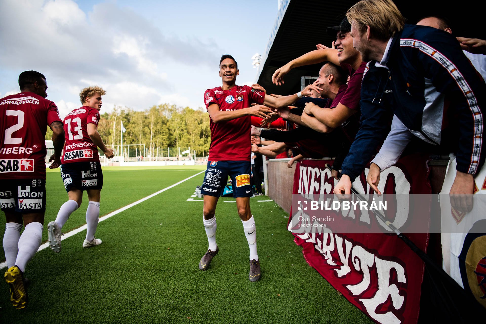 Örgrytes Fredrik Zanjanchi jublar