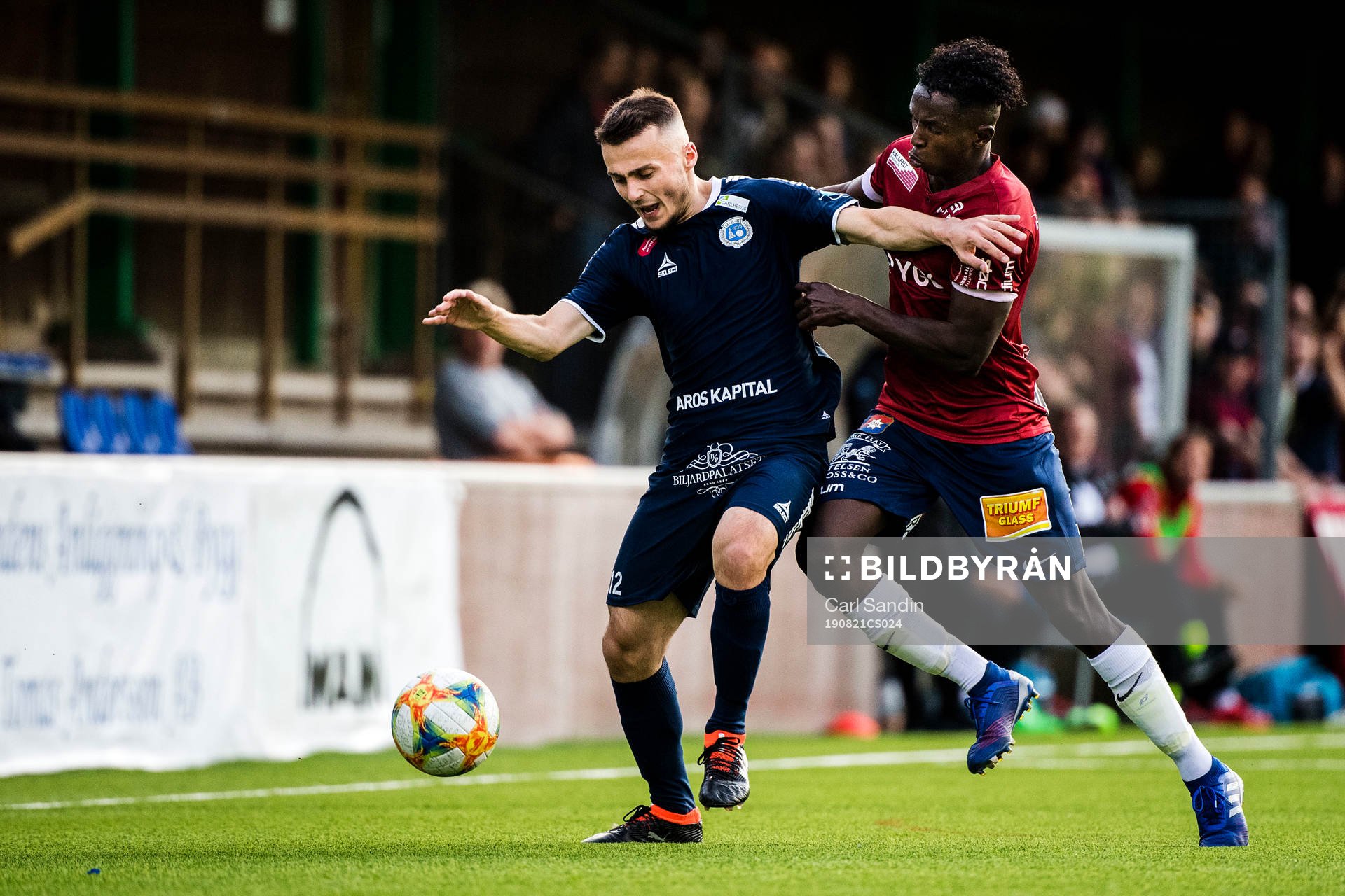 Utsiktens Meriton Qoraj och Örgrytes Mohamed Said Adan under fotbollsmatchen i Svenska Cupen mellan Utsikten och Örgryte den 21 augusti 2019 i Göteborg.