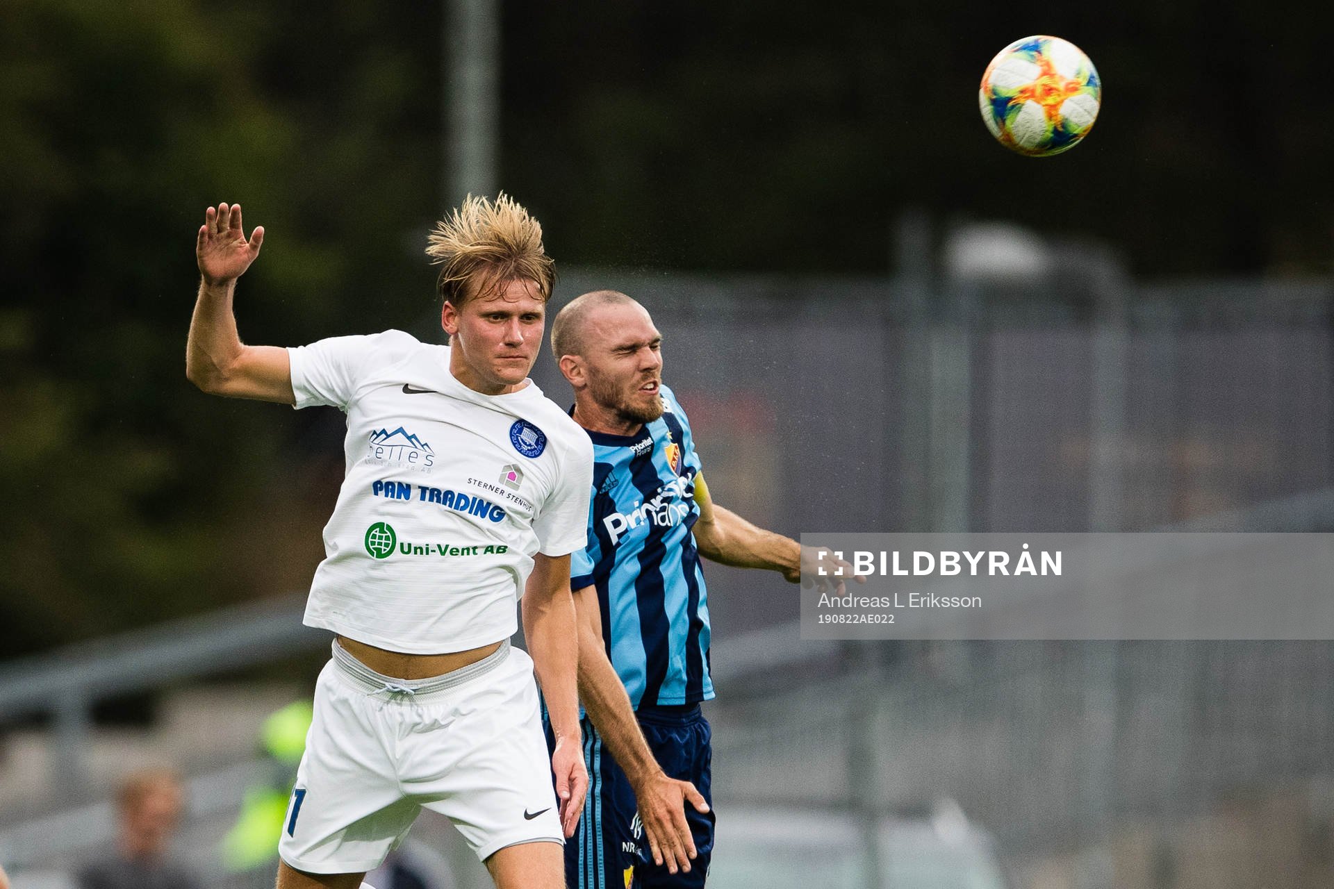 Akropolis Victor Söderström i en nickduell med