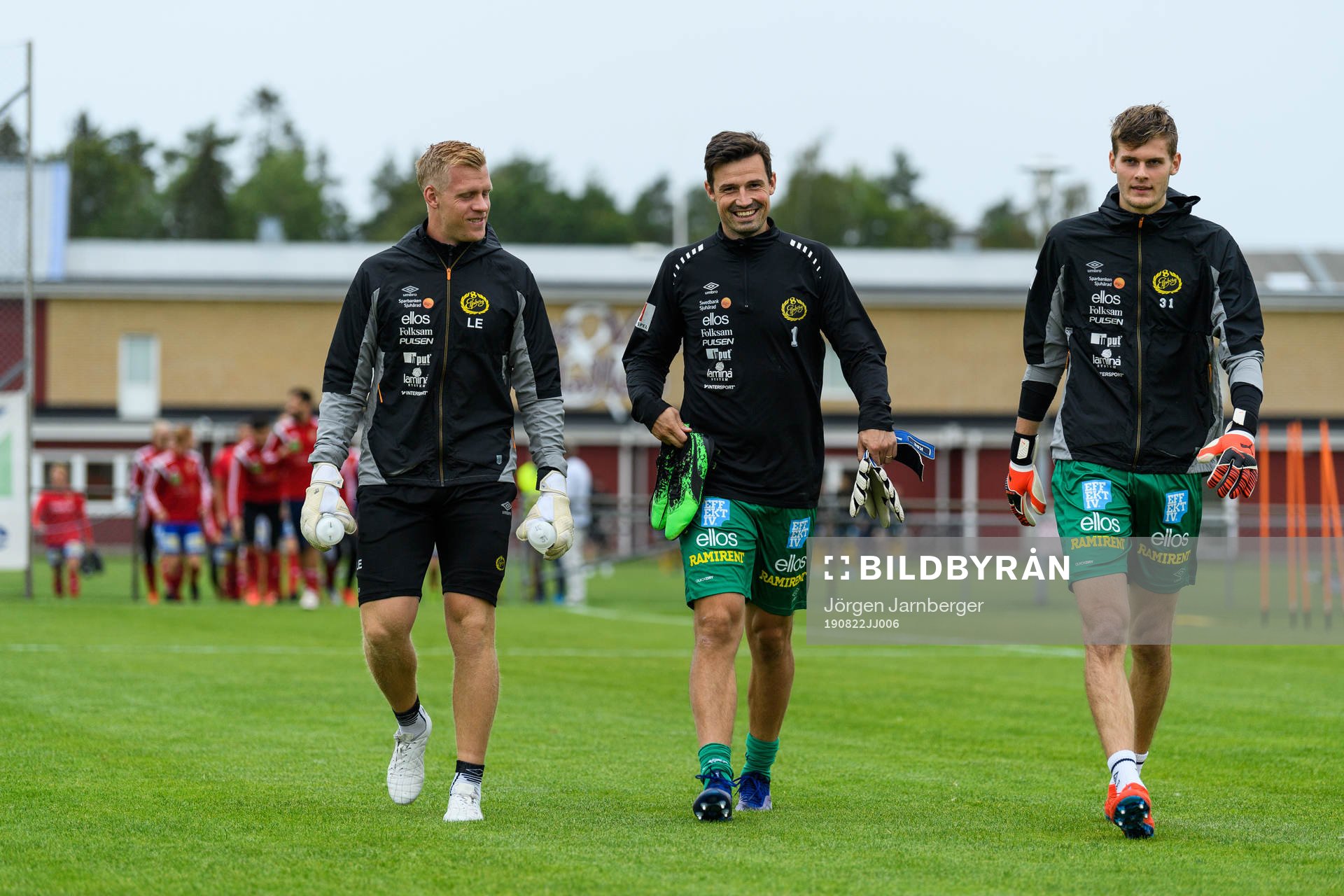 Elfsborgs Linus Eriksson, målvakt Kevin Stuhr Ellegaard