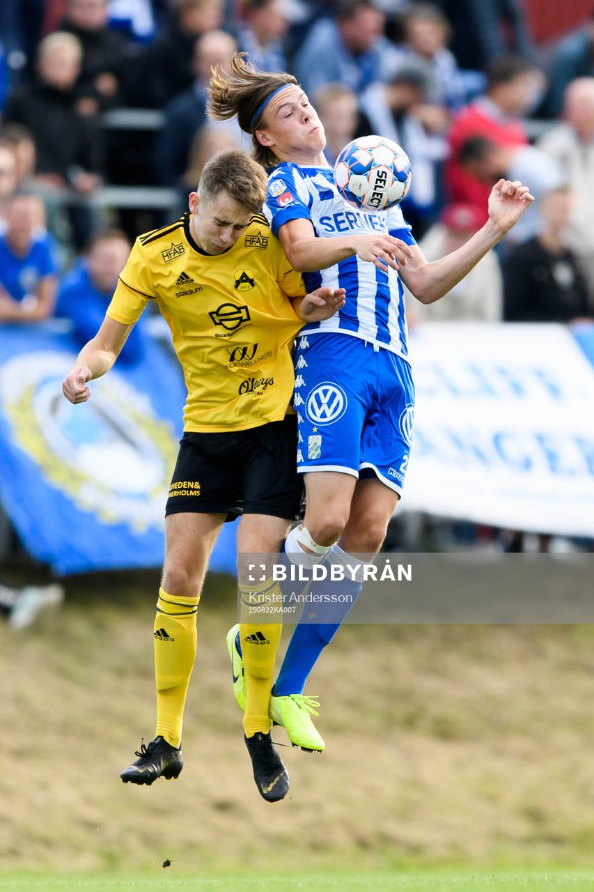 Astrios Marcus Kälebo i nickduell med IFK Göteborgs Emil
