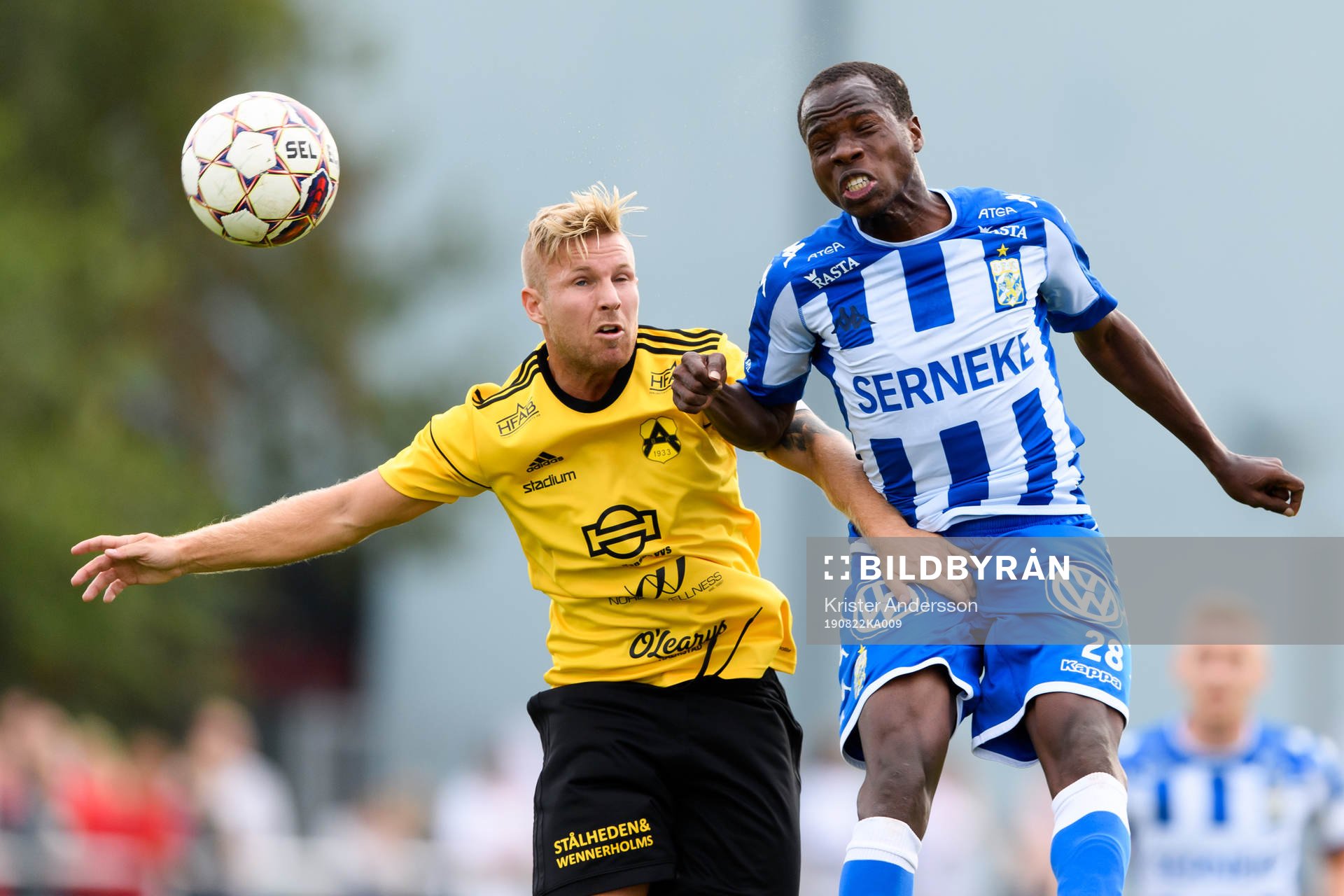 Astrios Per Gulda i nickduell med IFK Göteborgs Alhassan
